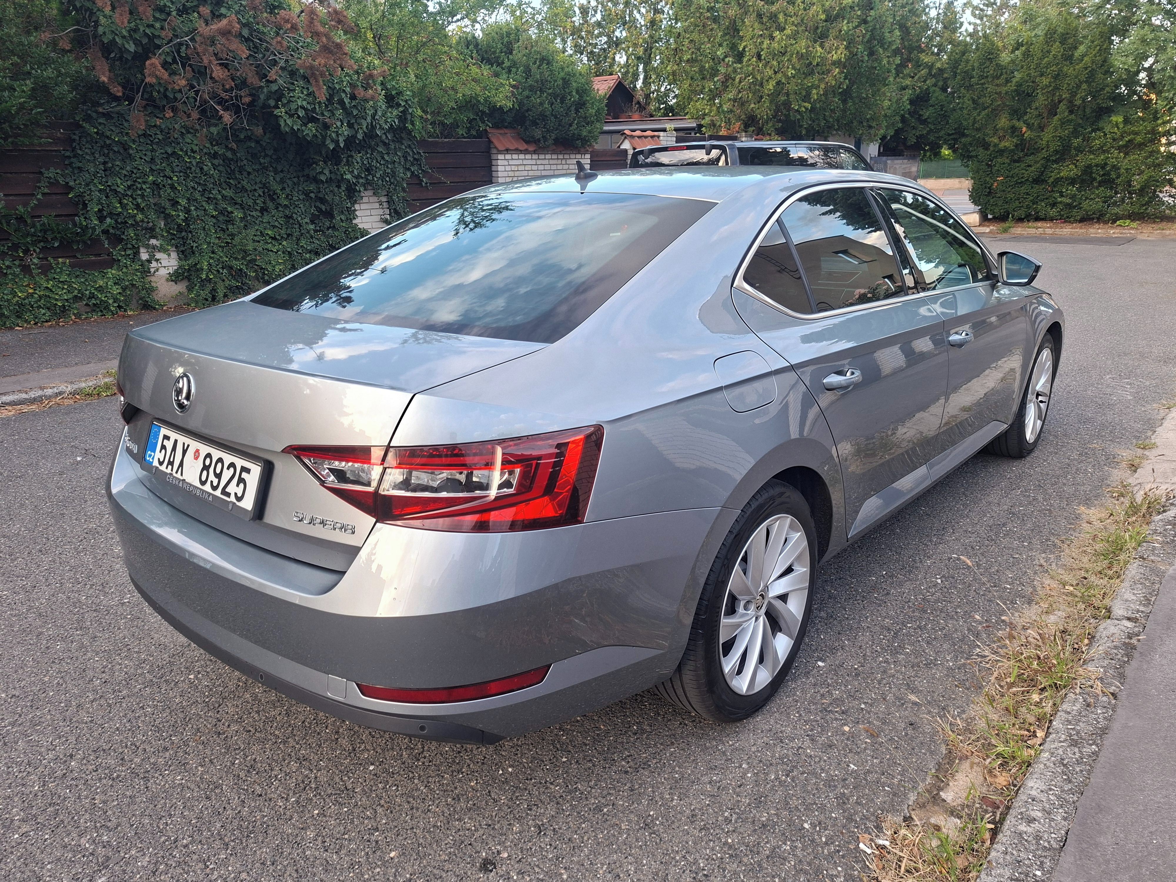 Škoda Superb, 2.0 TDI, 110kW, Style, DSG - fotka 5