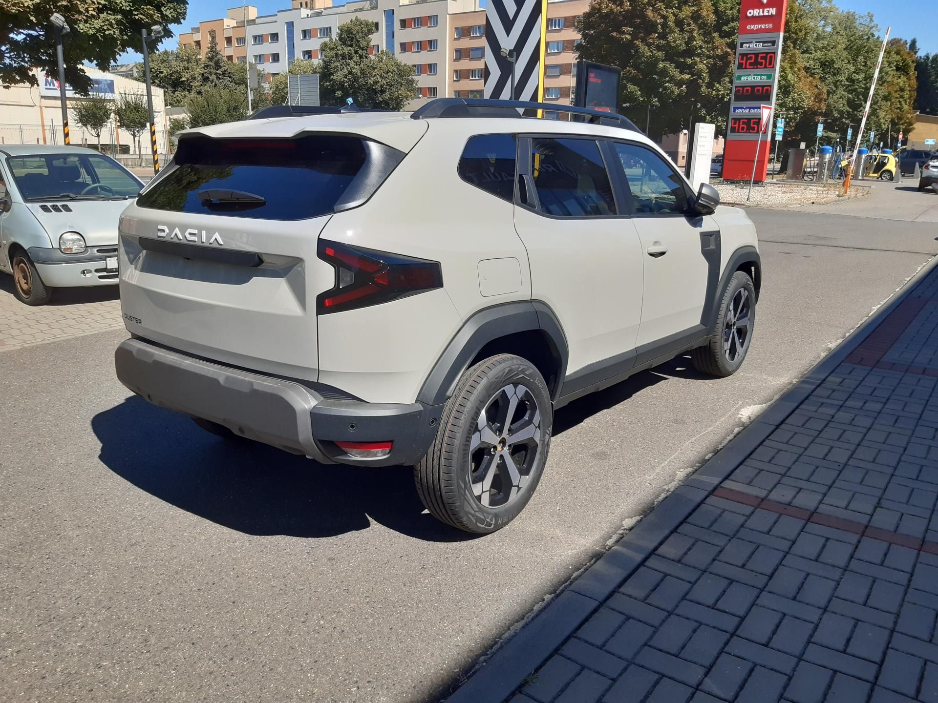 Dacia Duster, Journey mild hybrid 140k - fotka 4