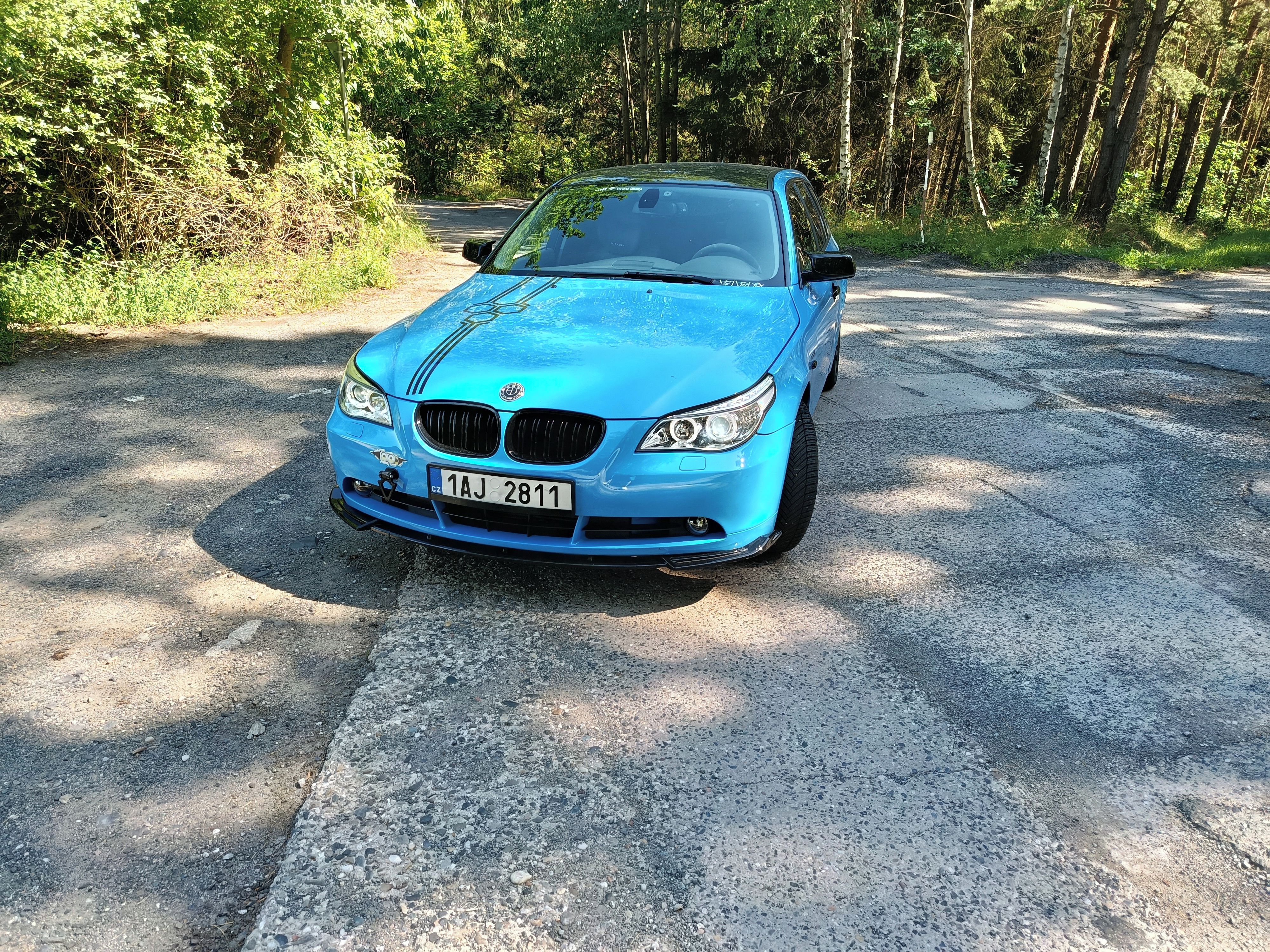 BMW Řada 5, 520d servisováno - fotka 3