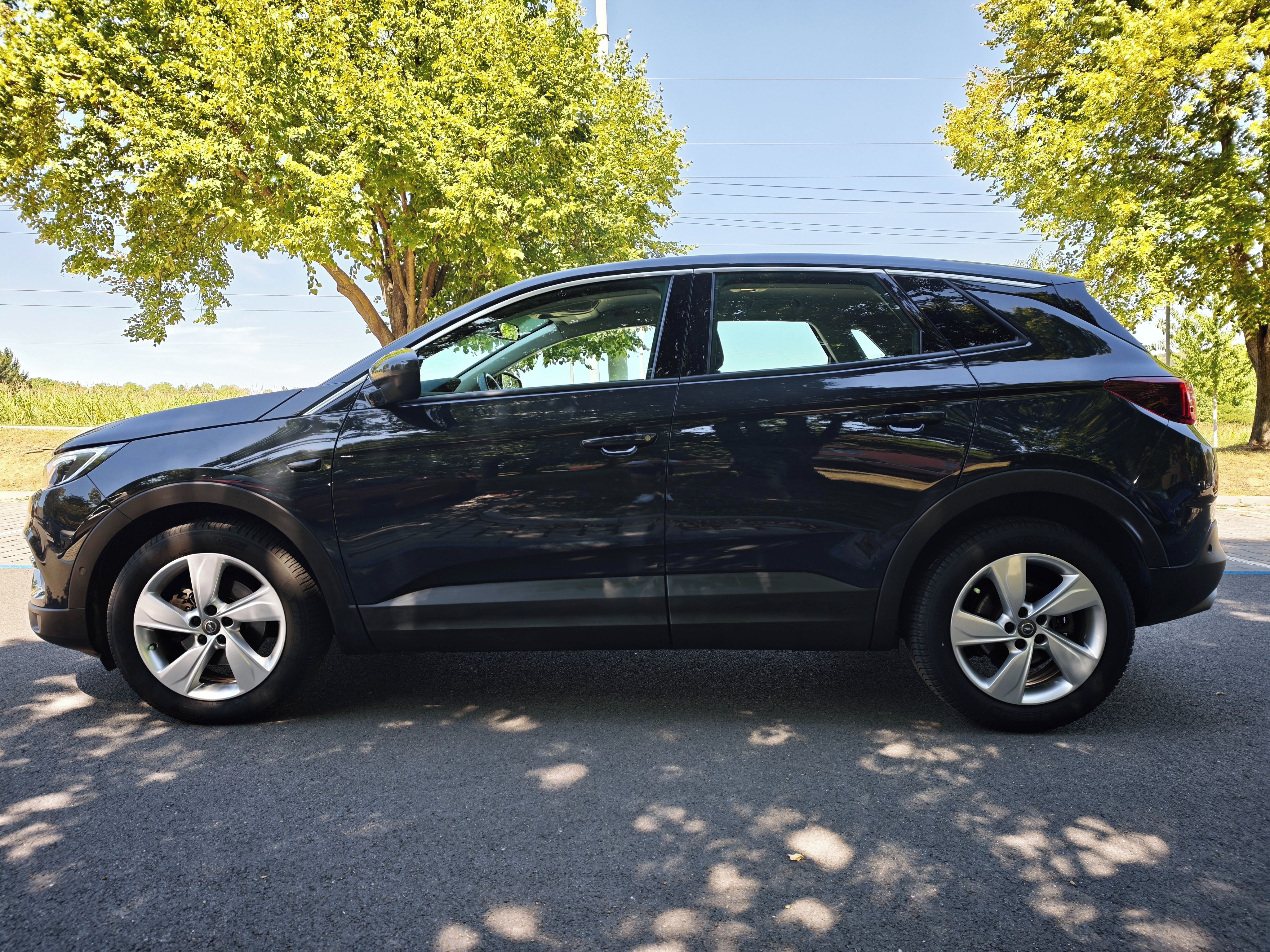 Opel Grandland X, Opel Grandland X 1.6 Turbo - fotka 2