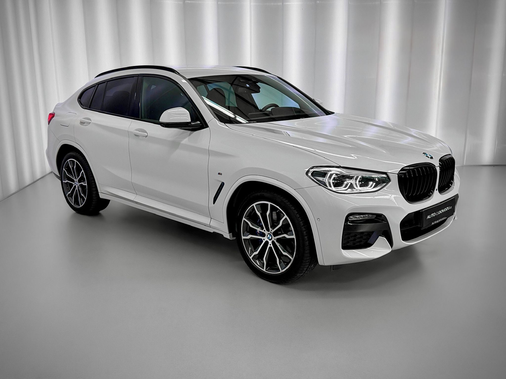 BMW X4, M40d xDrive M-PAKET - fotka 3