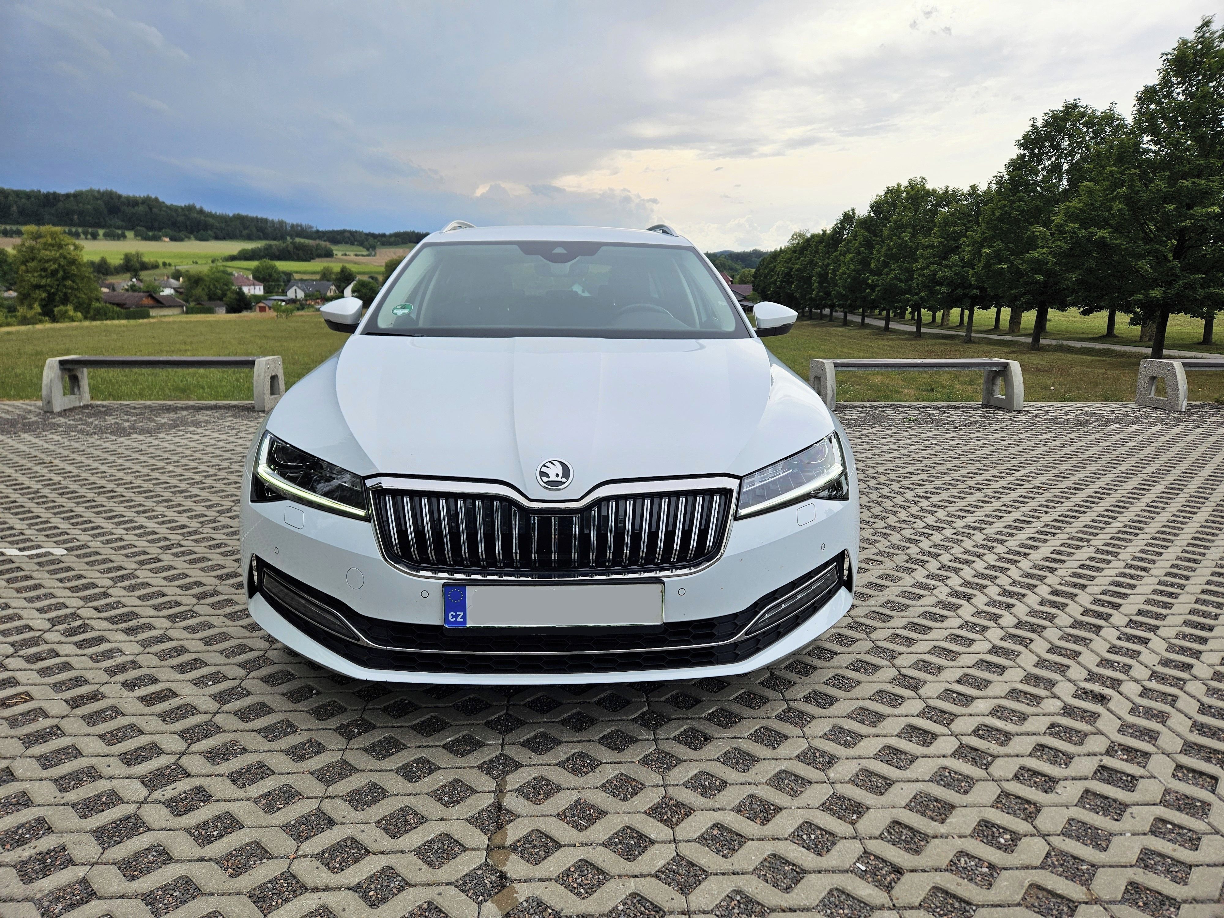 Škoda Superb, III Style /2.0 l TDI/110KW/DSG - fotka 4