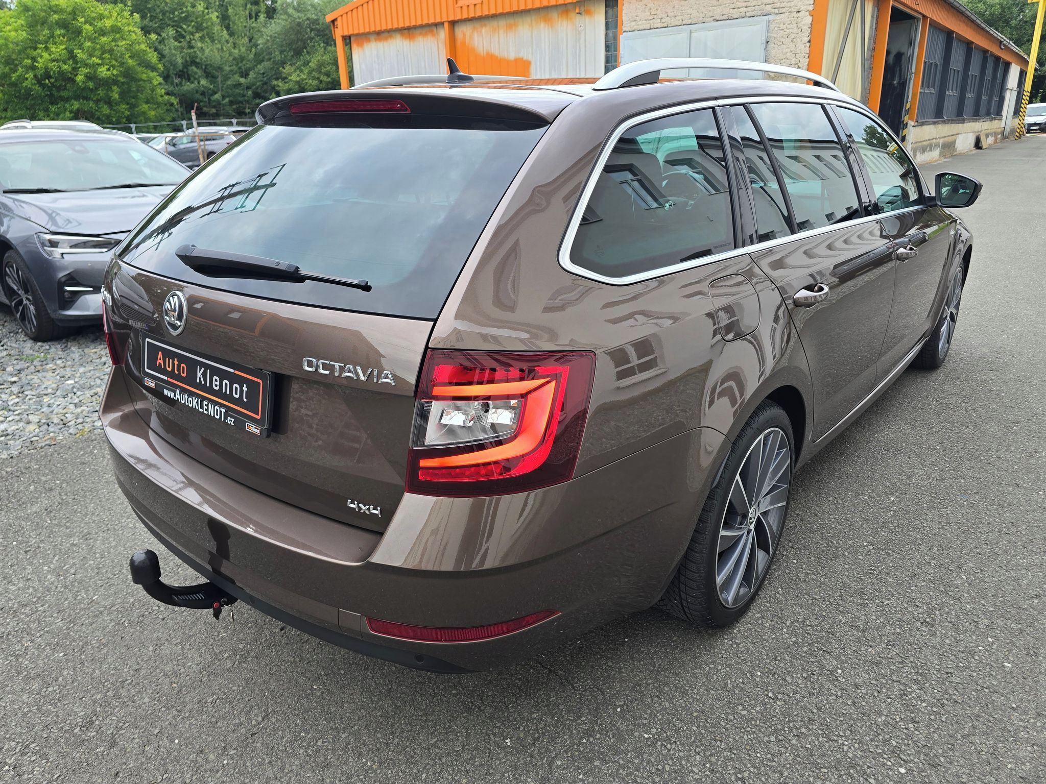 Škoda Octavia, 2.0TSi 140kW DSG L&K 4x4 KŮŽE - fotka 4