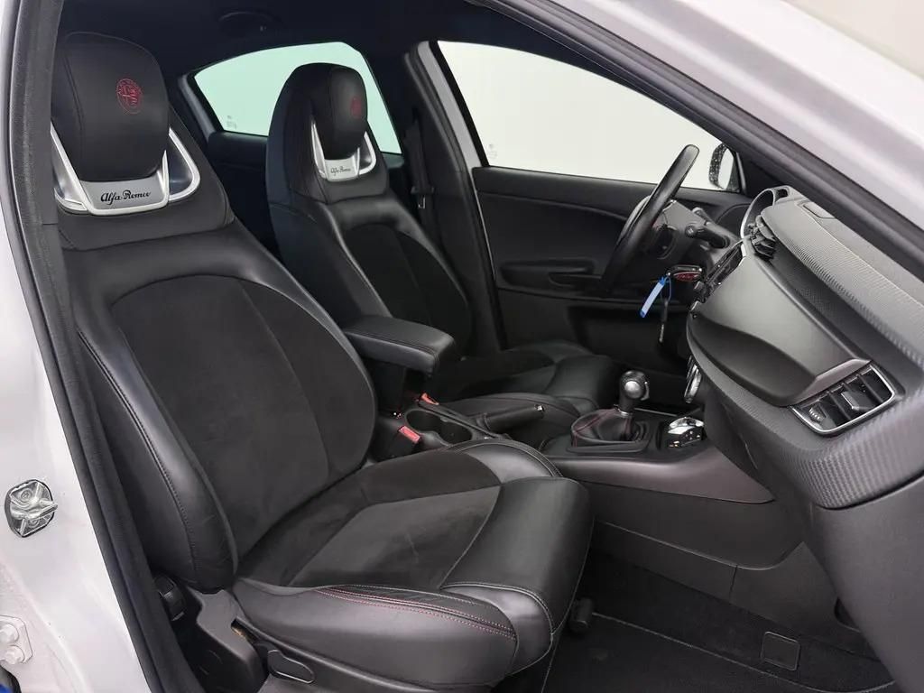 Alfa Romeo Giulietta, 1.4T Aut. 125kW VELOCE - fotka 4
