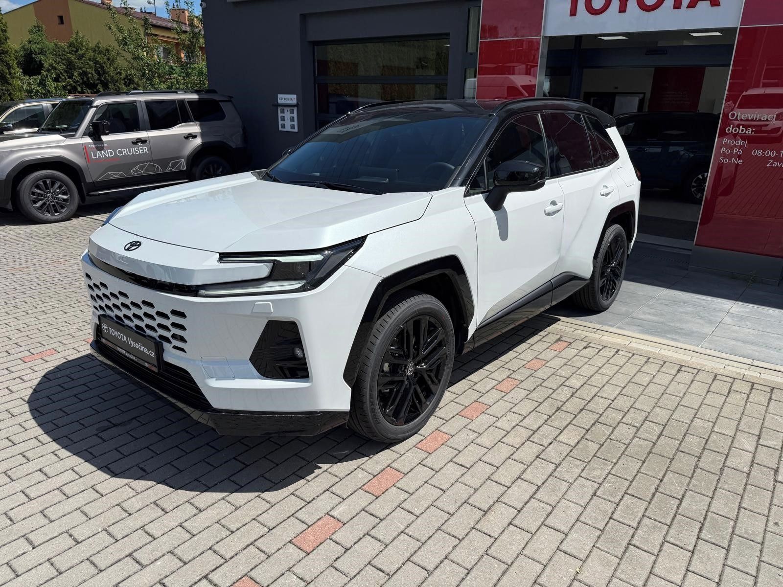 Toyota Rav4, 2.5HEV 194PS 4x4 Style - fotka 2