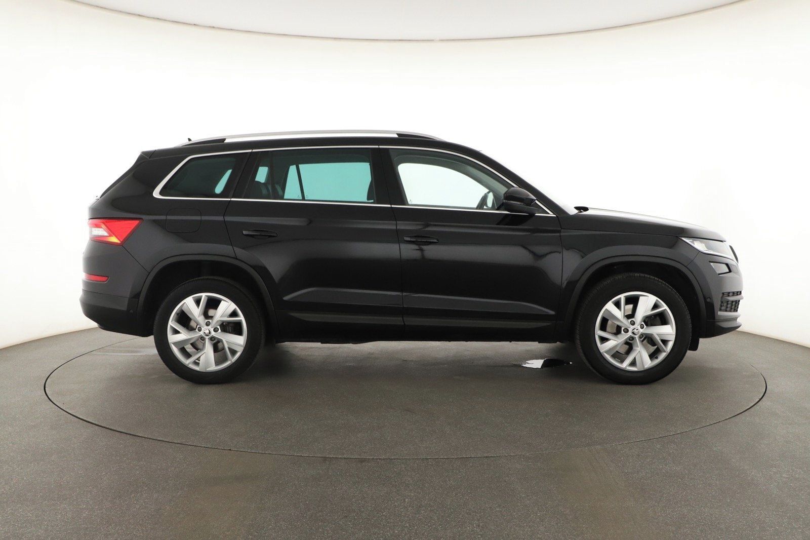 Škoda Kodiaq, 2.0 TDI, 4X4, Automat, 7 míst - fotka 6
