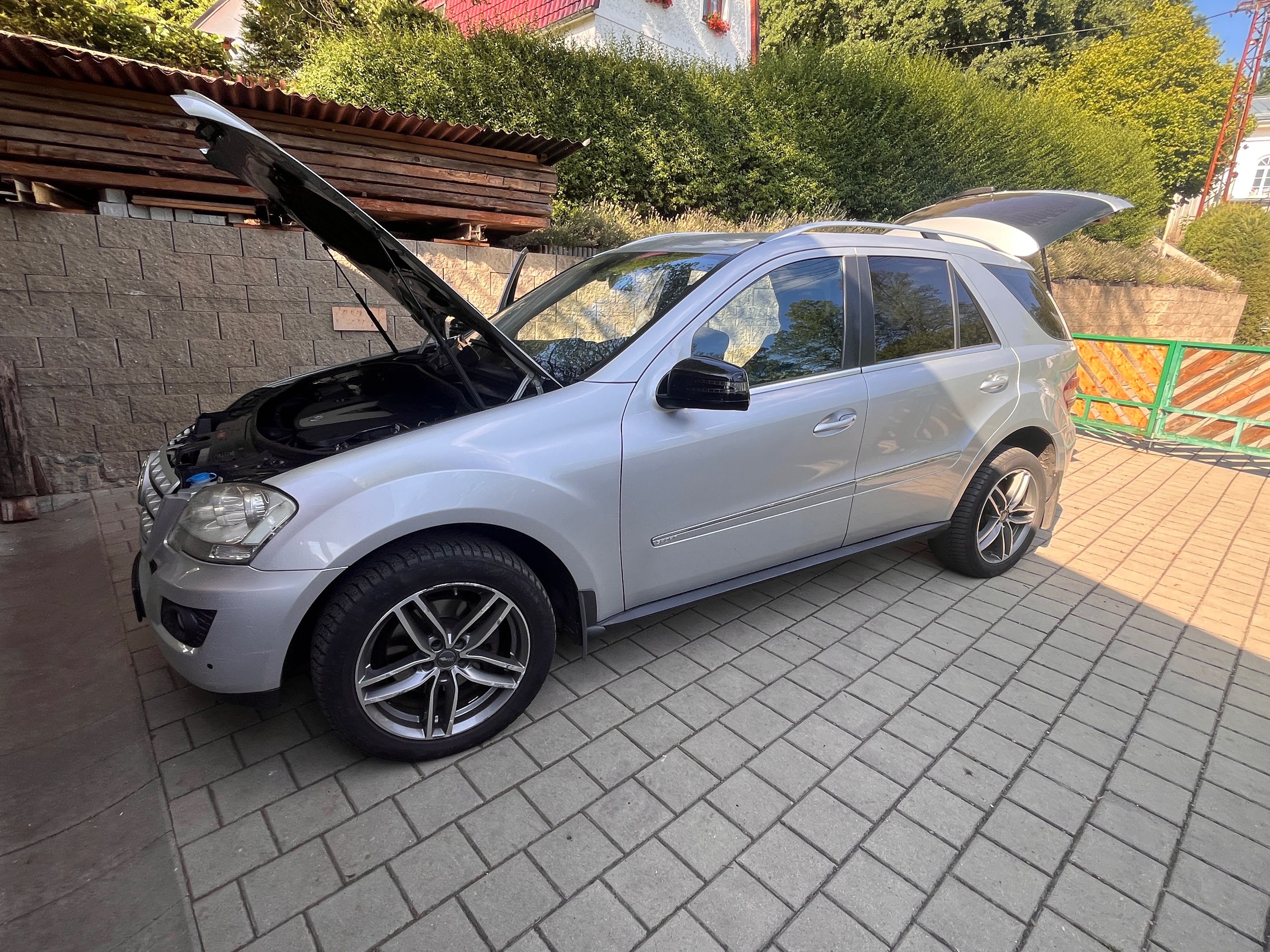 Mercedes-Benz ML, Mercedes-Benz ML 350 CDI 4MATI - fotka 5