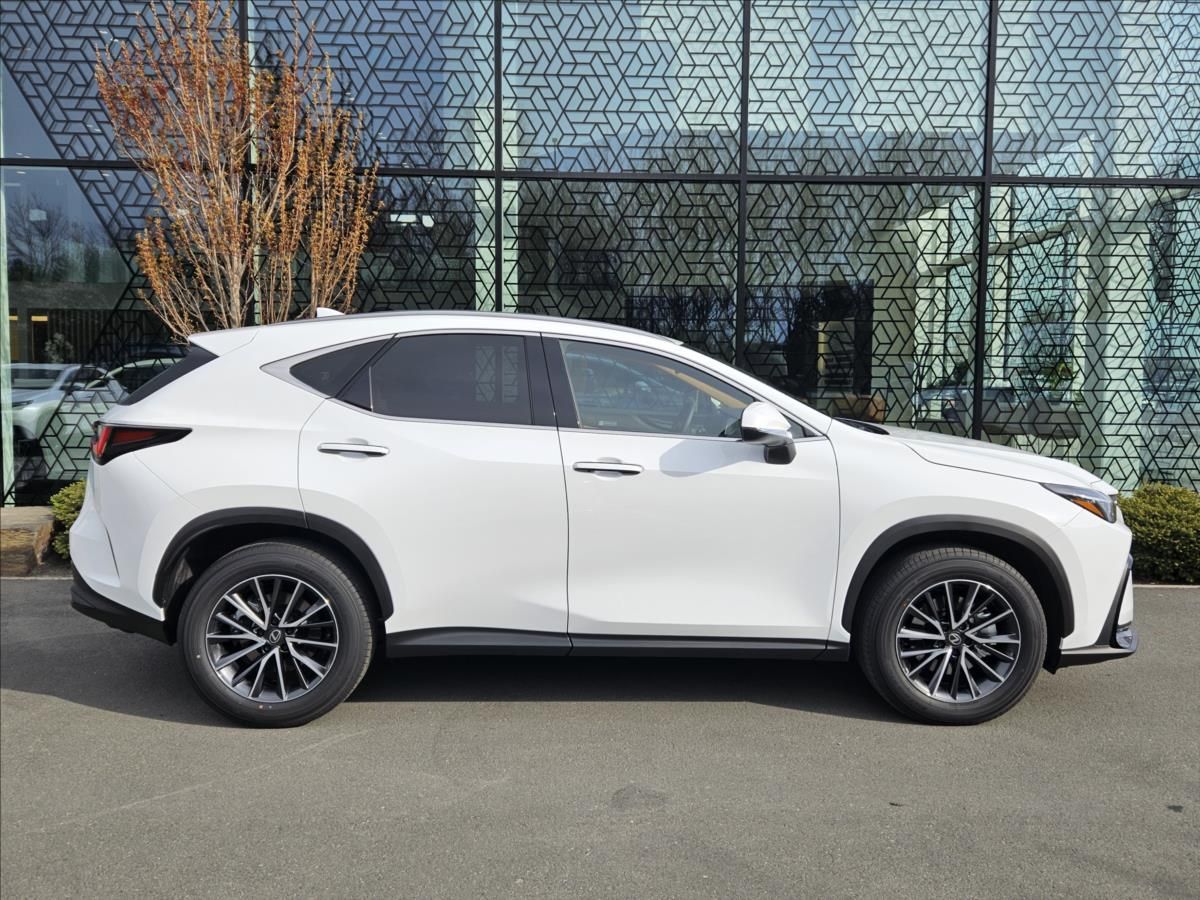 Lexus NX 350h, 2,5 Executive - fotka 4