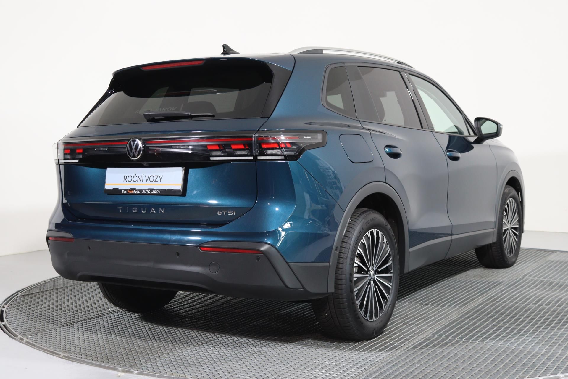 Volkswagen Tiguan, People 1,5 eTSI 110 kW 7DSG - fotka 2