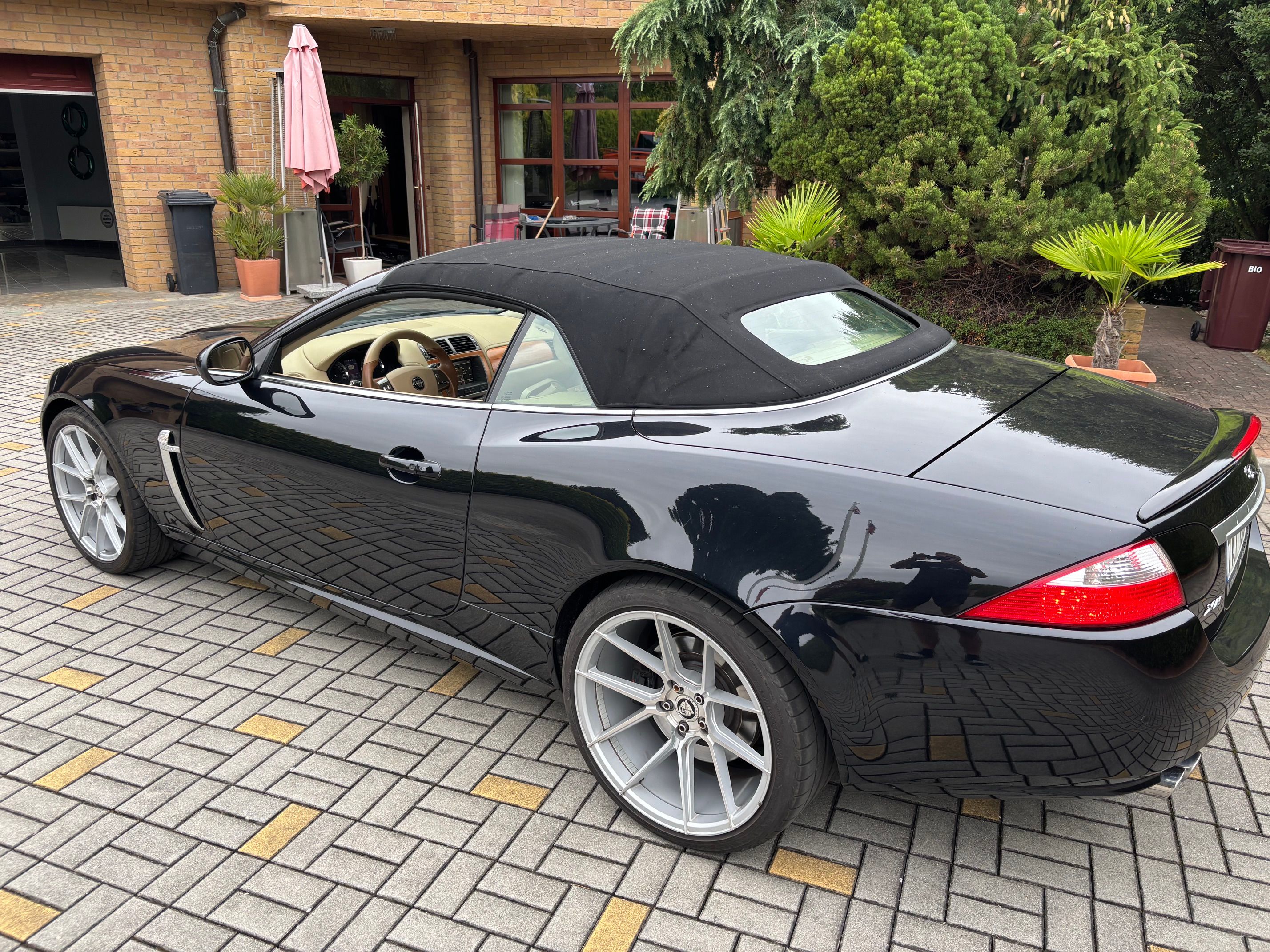 Jaguar XKR, krásné rychlé auto - fotka 4