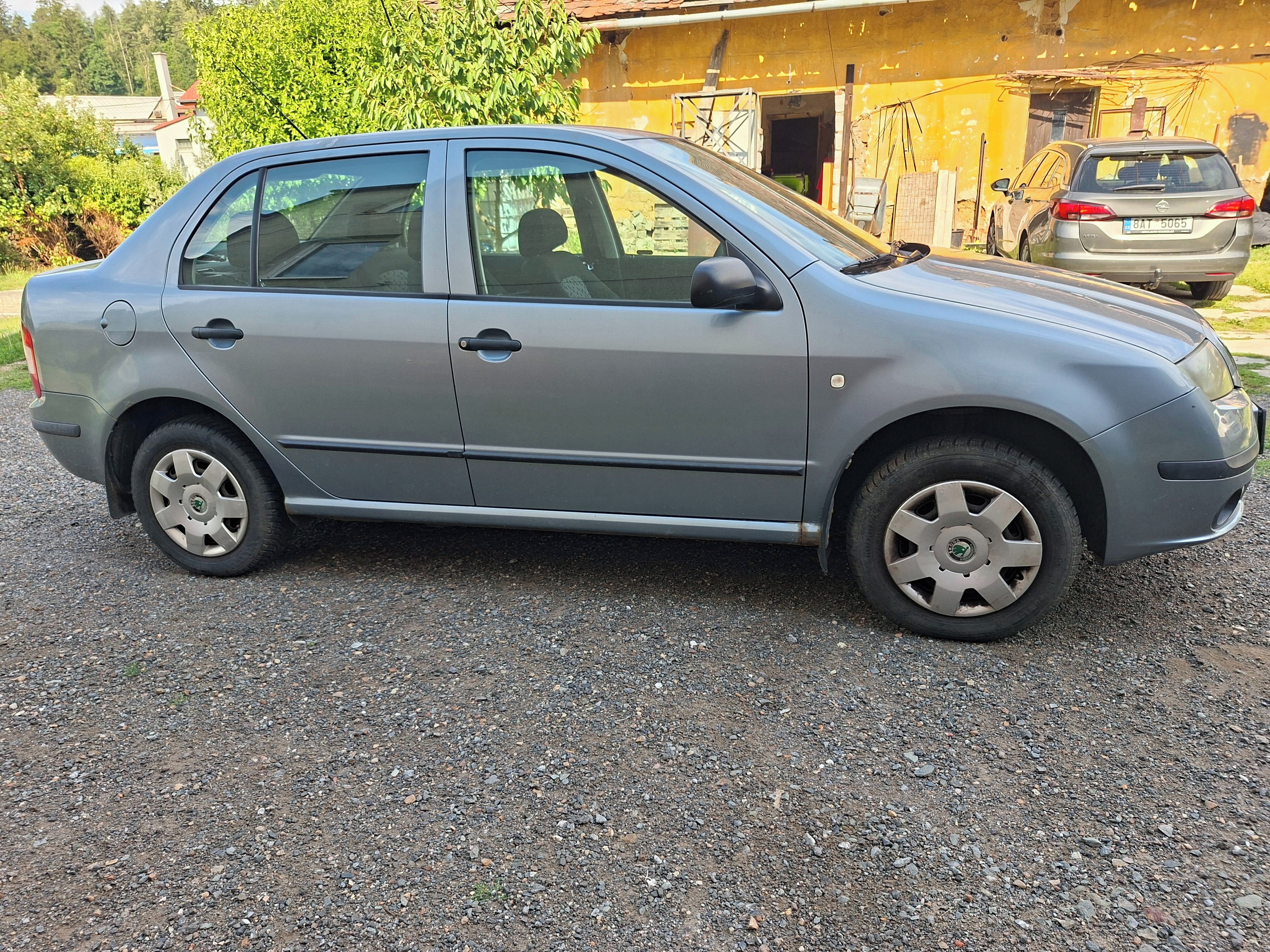 Škoda Fabia, Škoda Fabia Sedan 1.2 HTP 47 - fotka 5
