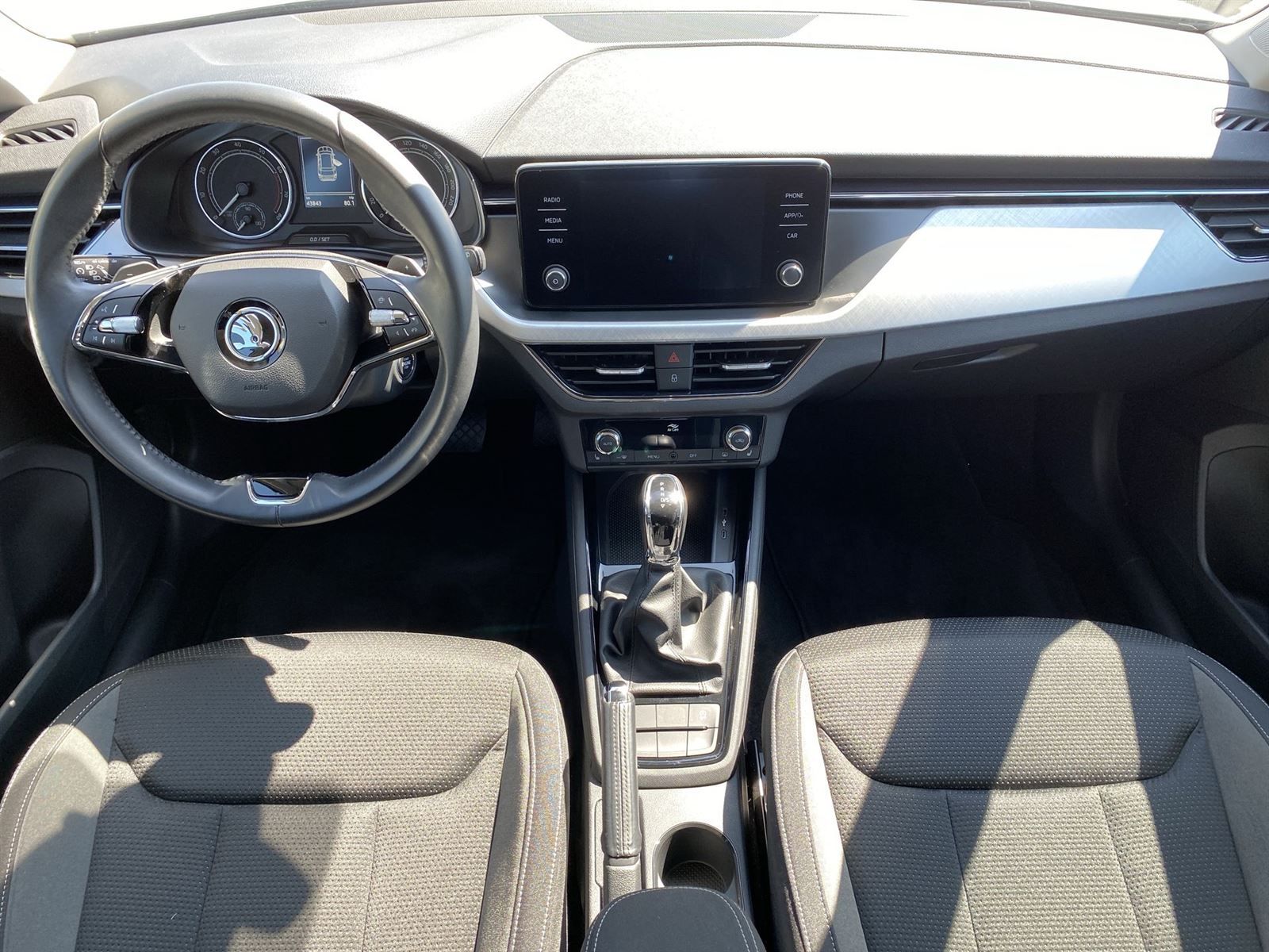 Škoda Kamiq, 1.0 TSI DSG Ambition - fotka 5