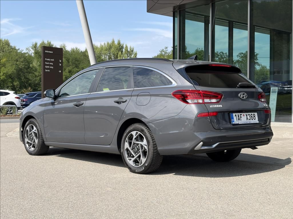 Hyundai i30, 1,0 T-GDI DCT  WG FL Style - fotka 2