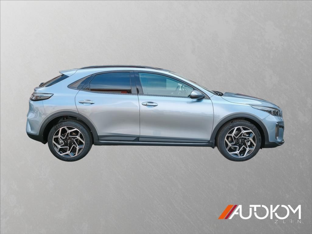 Kia XCee´d, 1,6 T-GDI 7DCT GT LINE - fotka 4
