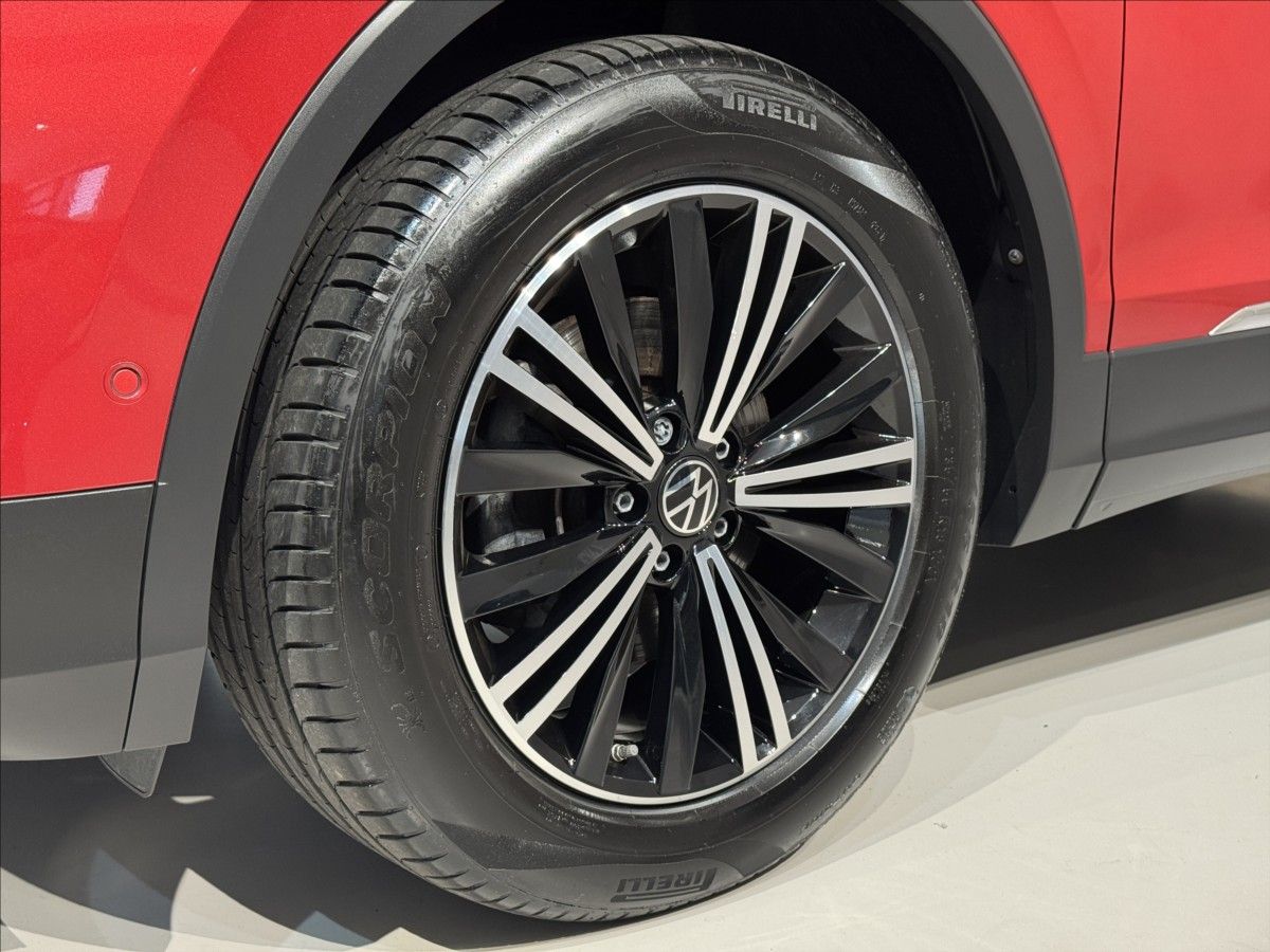 Volkswagen Tiguan, 2,0 TDi  DSG Active LED Assist - fotka 6