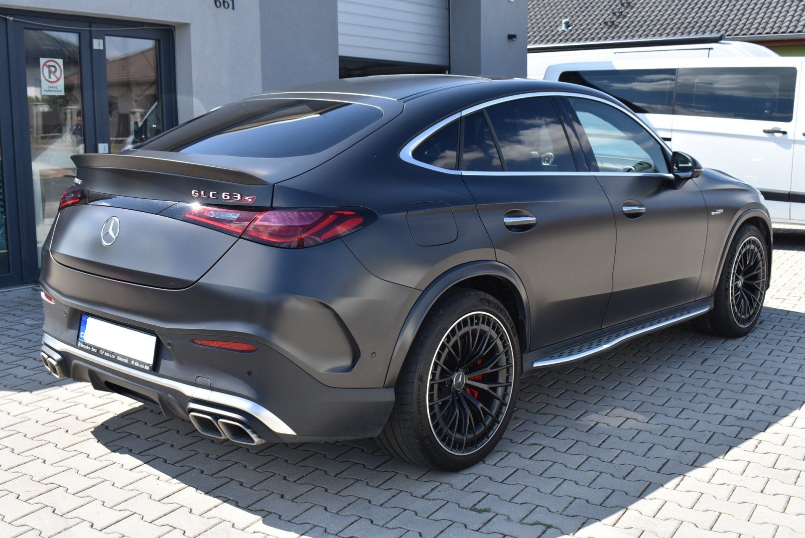 Mercedes-Benz GLC, AMG 63Se Performence Kupé - fotka 4