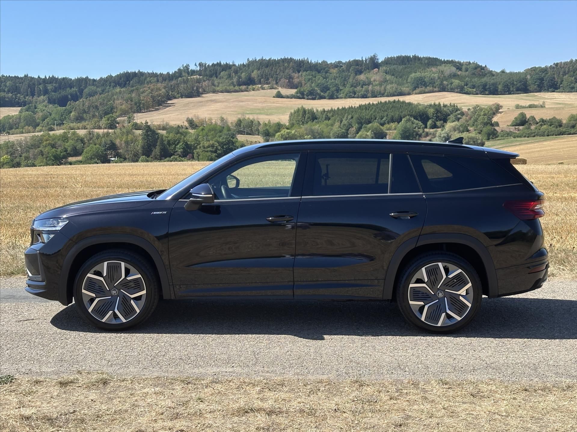 Škoda Kodiaq, 2,0 TDI DSG 4x4 Sportline 7-Mí - fotka 4