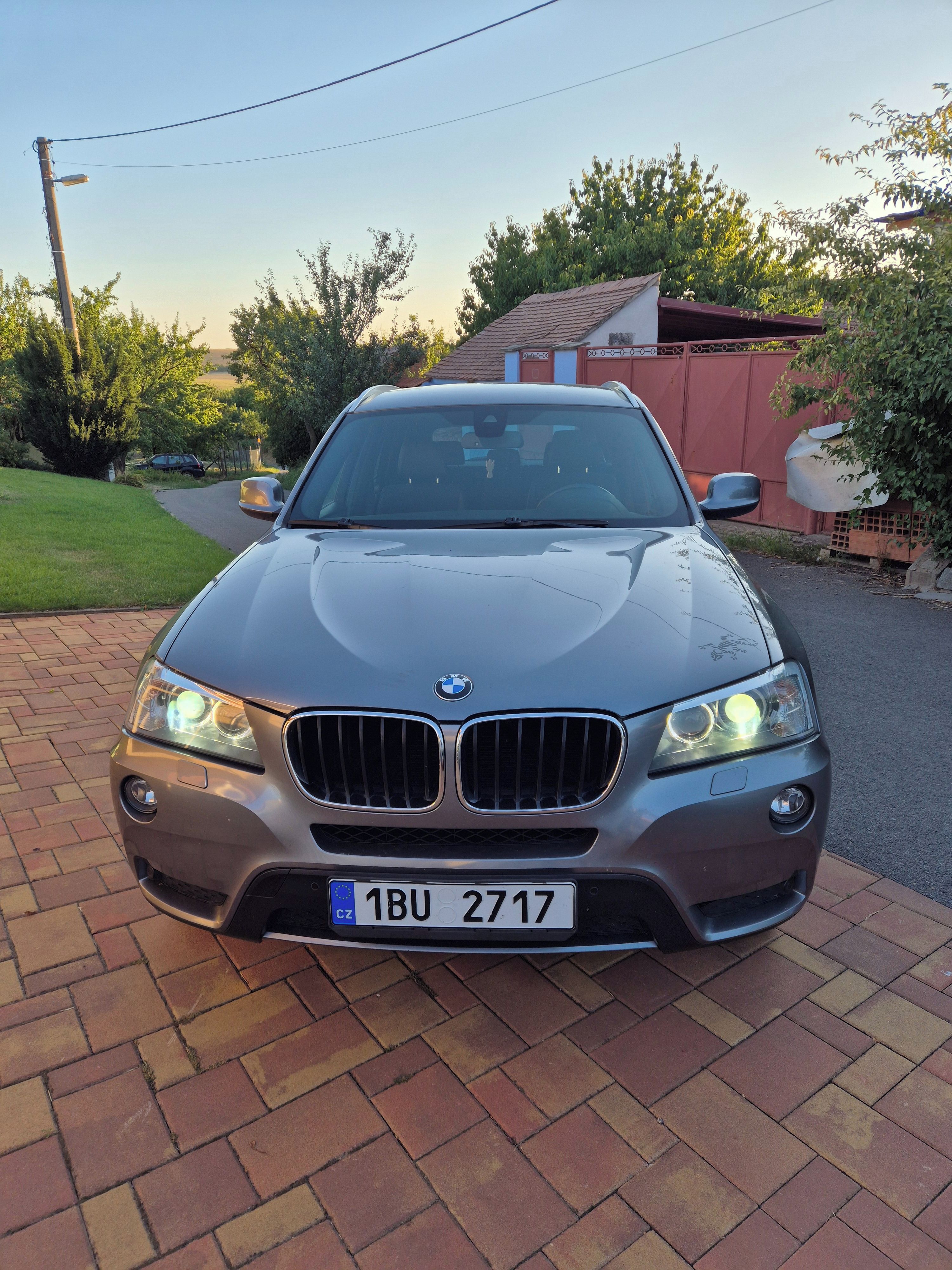 BMW X3, BMW X3  2.0D - fotka 3