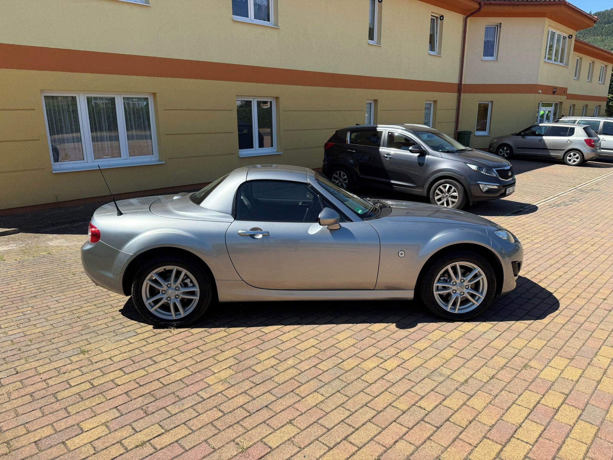 Mazda MX-5, 1.8 16V 93kW Roadster Coupé - fotka 6