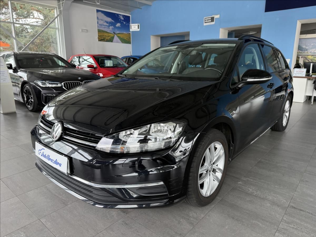 Volkswagen Golf, 1,6   TDI 85kW,1.MAJ,SERVISKA - fotka 3