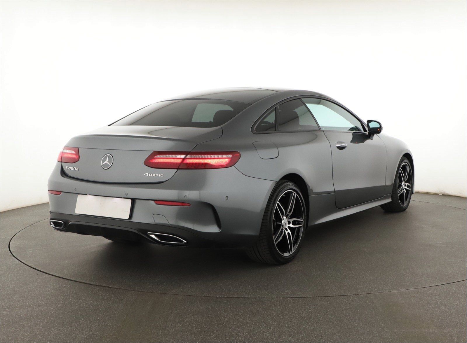 Mercedes-Benz Třídy E, 400 d - fotka 5