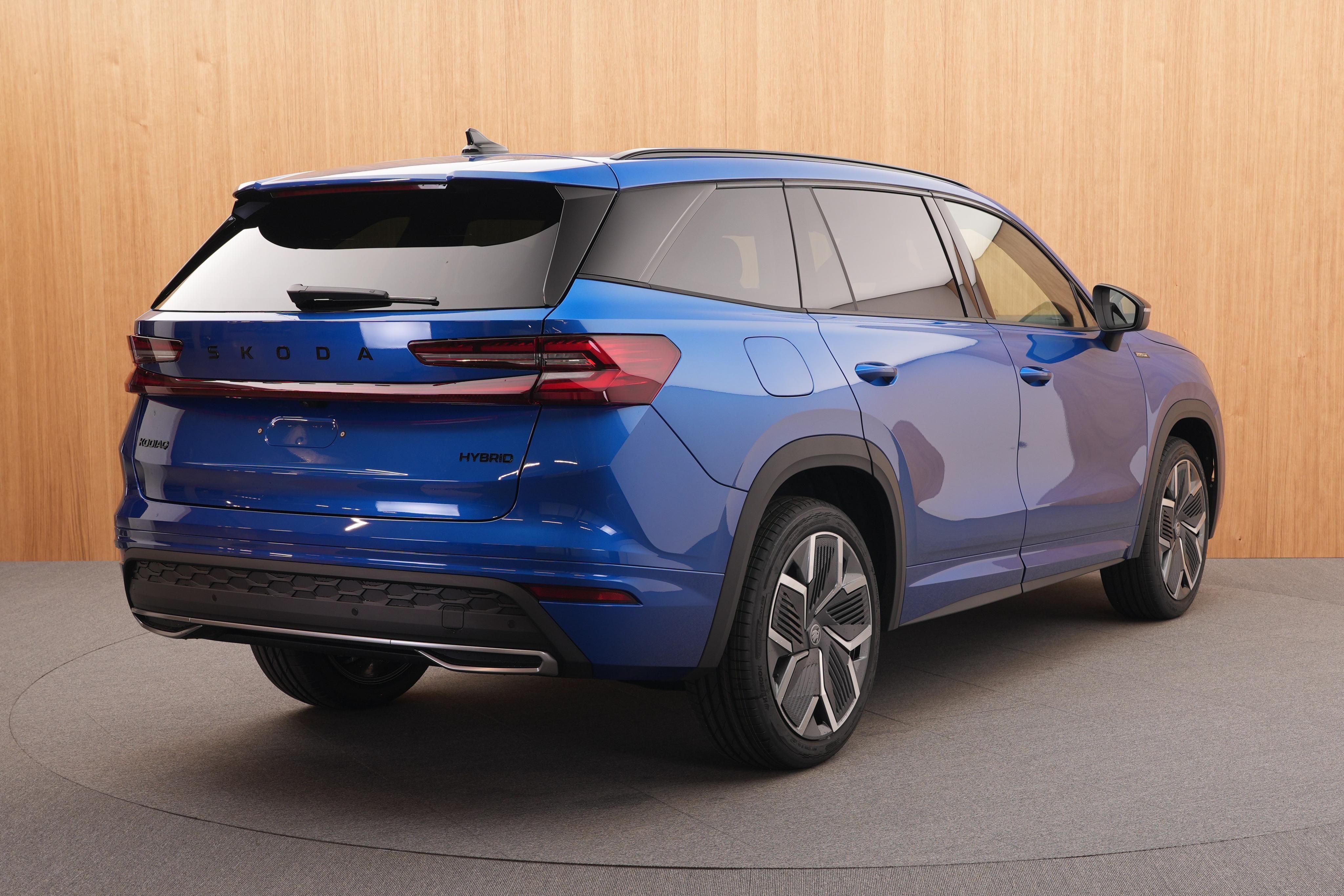 Škoda Kodiaq, Sportine 1.5 TSI DSG - fotka 4