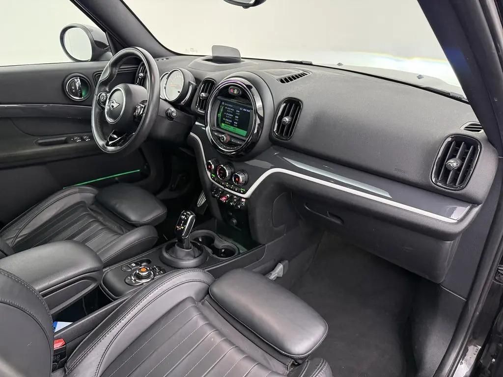 Mini Countryman, S 2.0T 141kW Aut. Kůže head-up - fotka 4
