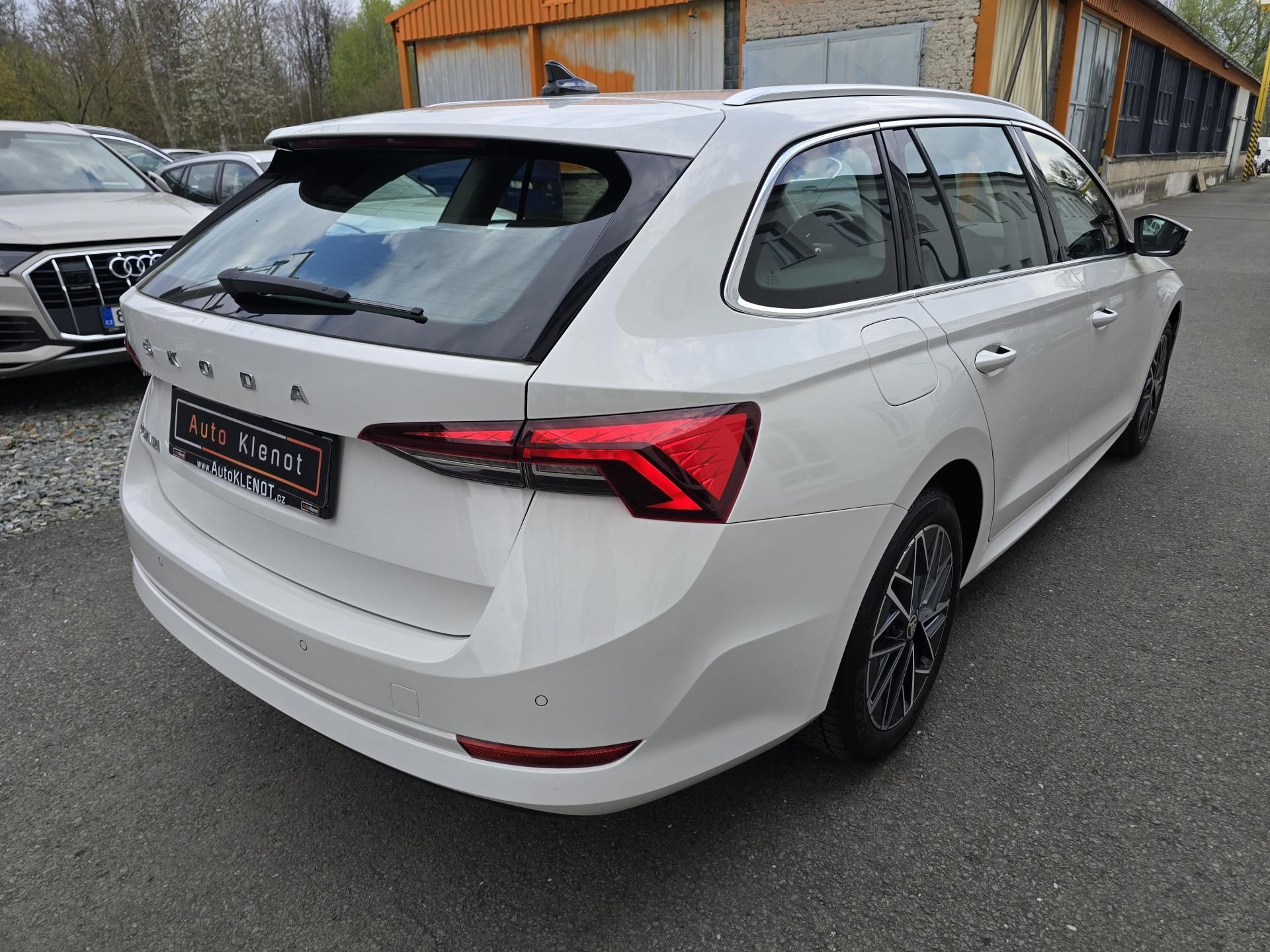 Škoda Octavia, 2.0TDi 110kW DSG STYLE + NAVI - fotka 4