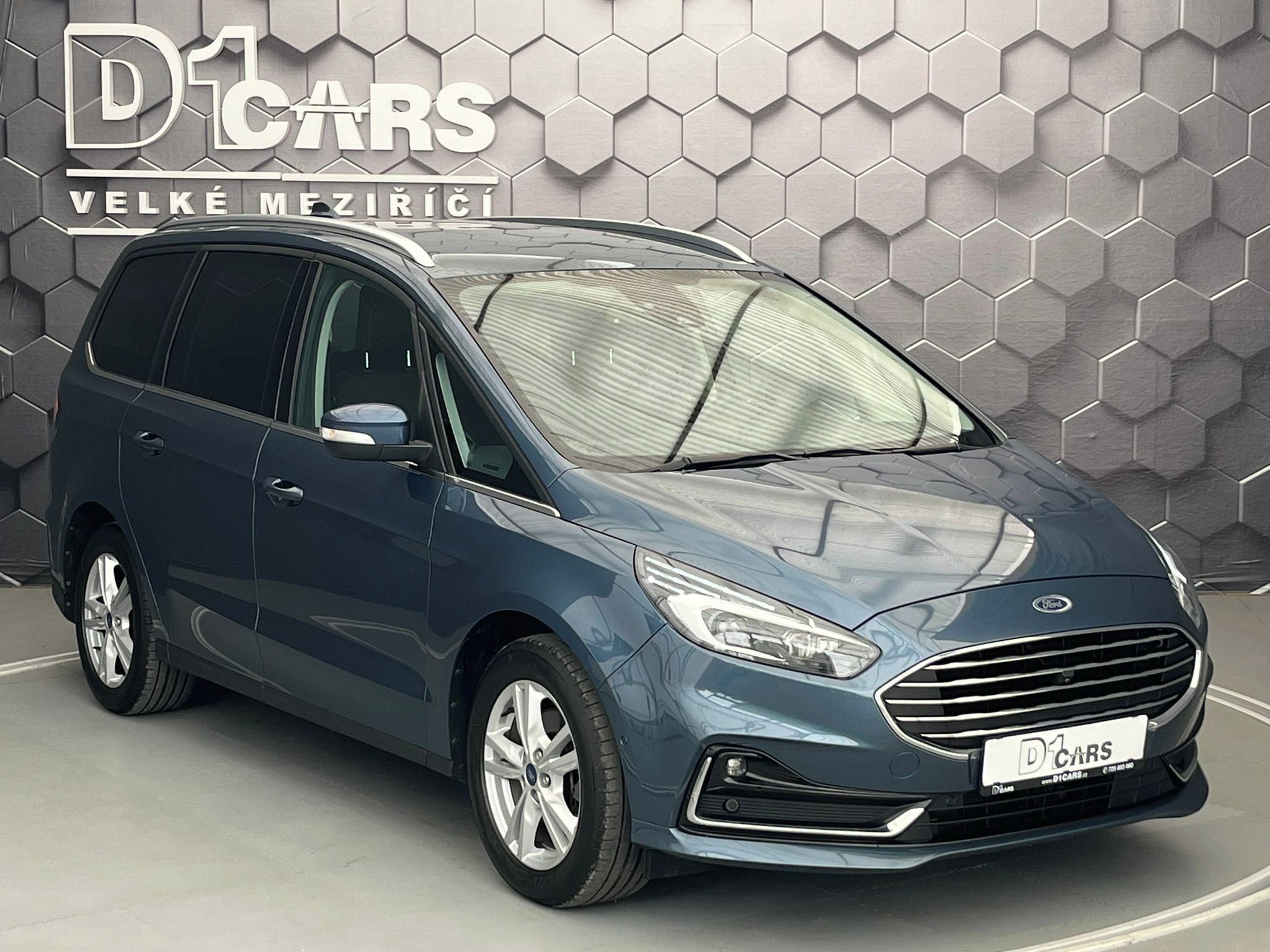 Ford Galaxy, 2.5 HEV TITANIUM 7 míst - fotka 6