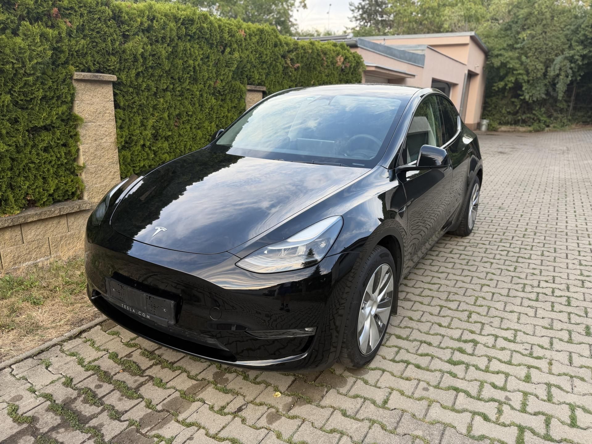 Tesla Model Y, DUAL MOTOR-LONG RANGE-TAŽNÉ- - fotka 5