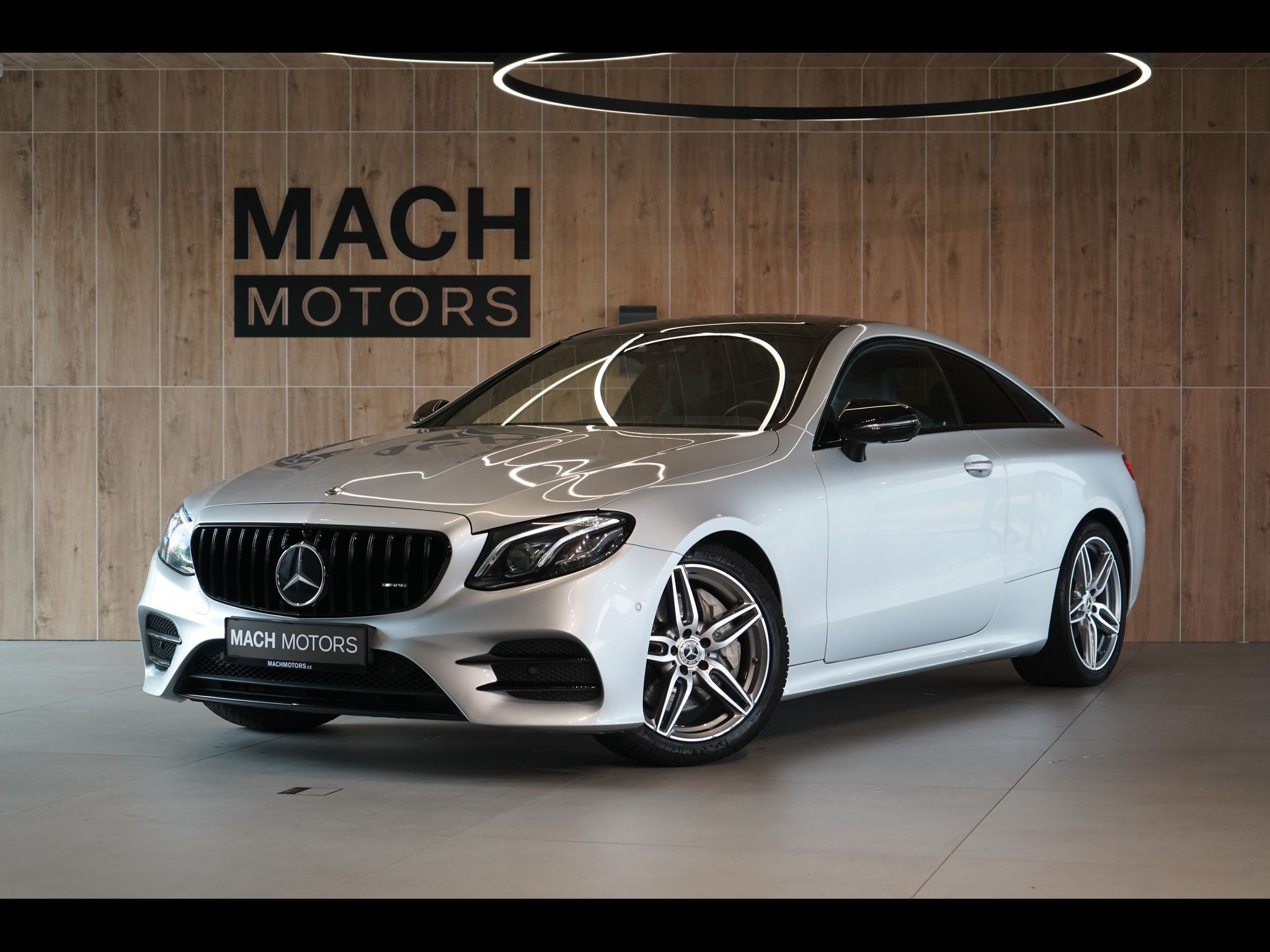 Mercedes-Benz Třídy E, 300 AMG, E63 Kit,Burmester,360