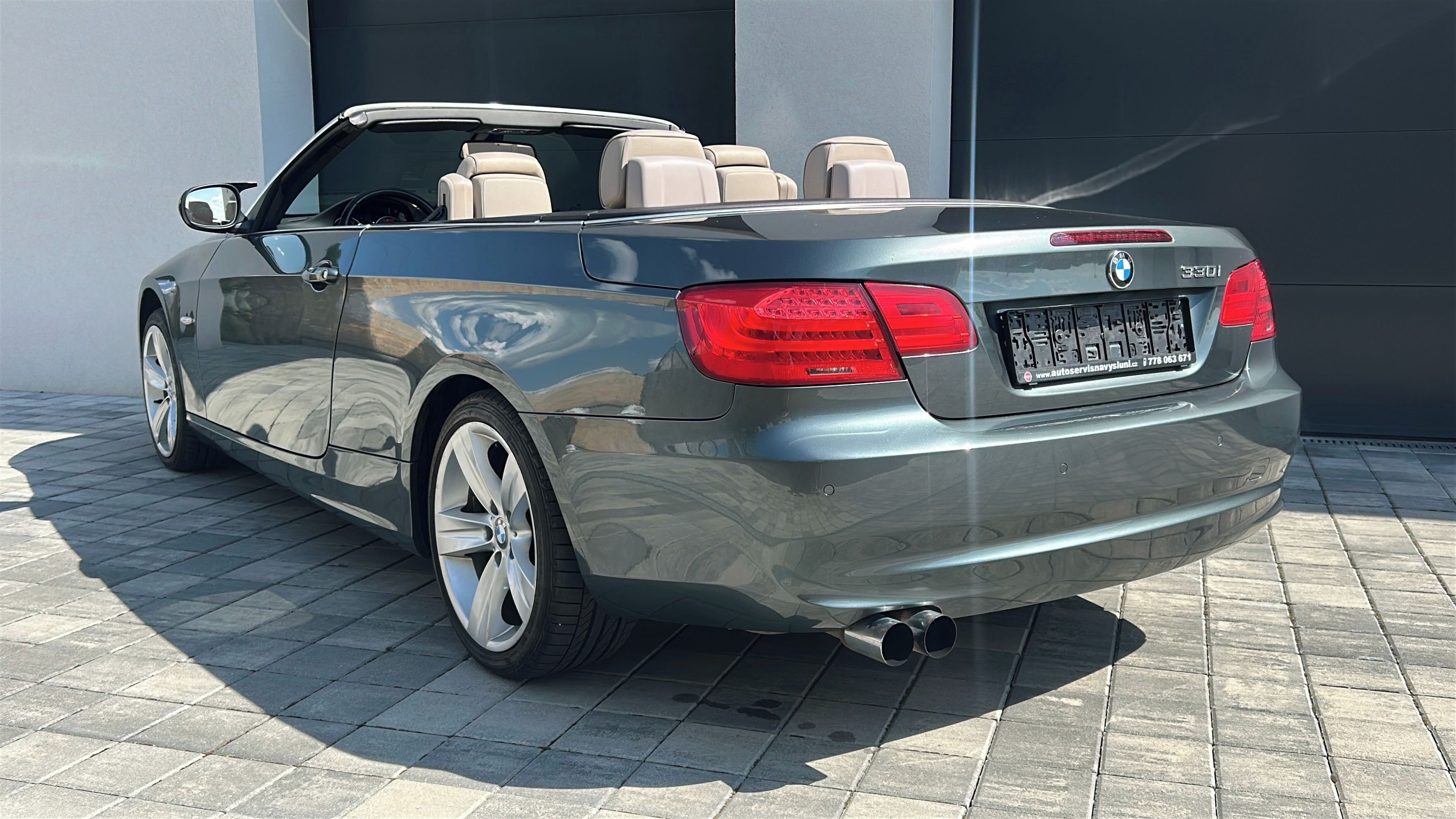 BMW Řada 3, 330i cabrio HARMAN - fotka 4