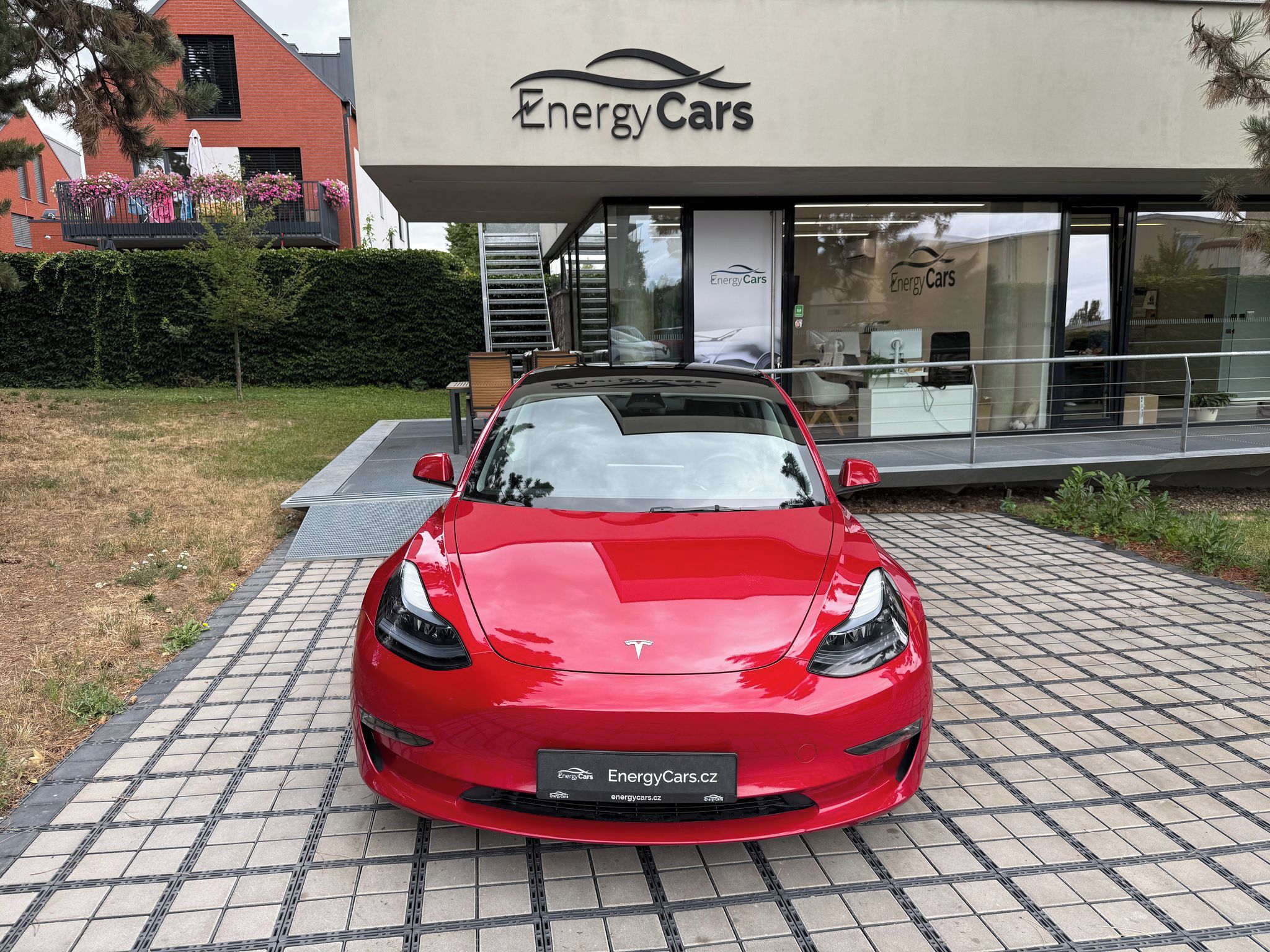 Tesla Model 3, Long Range AWD - fotka 2