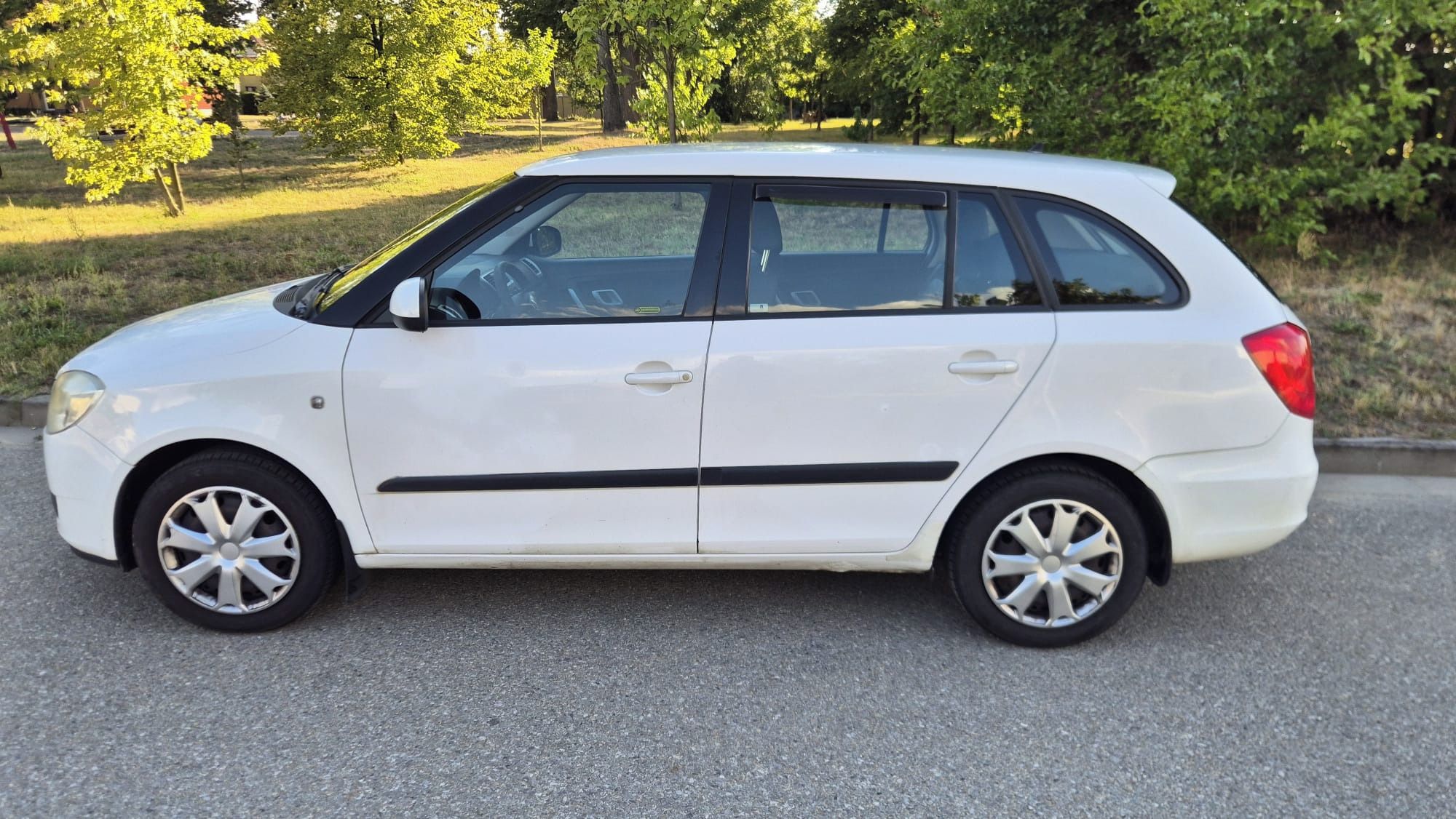 Škoda Fabia, Combi 1.4 16V, 2008 - fotka 2