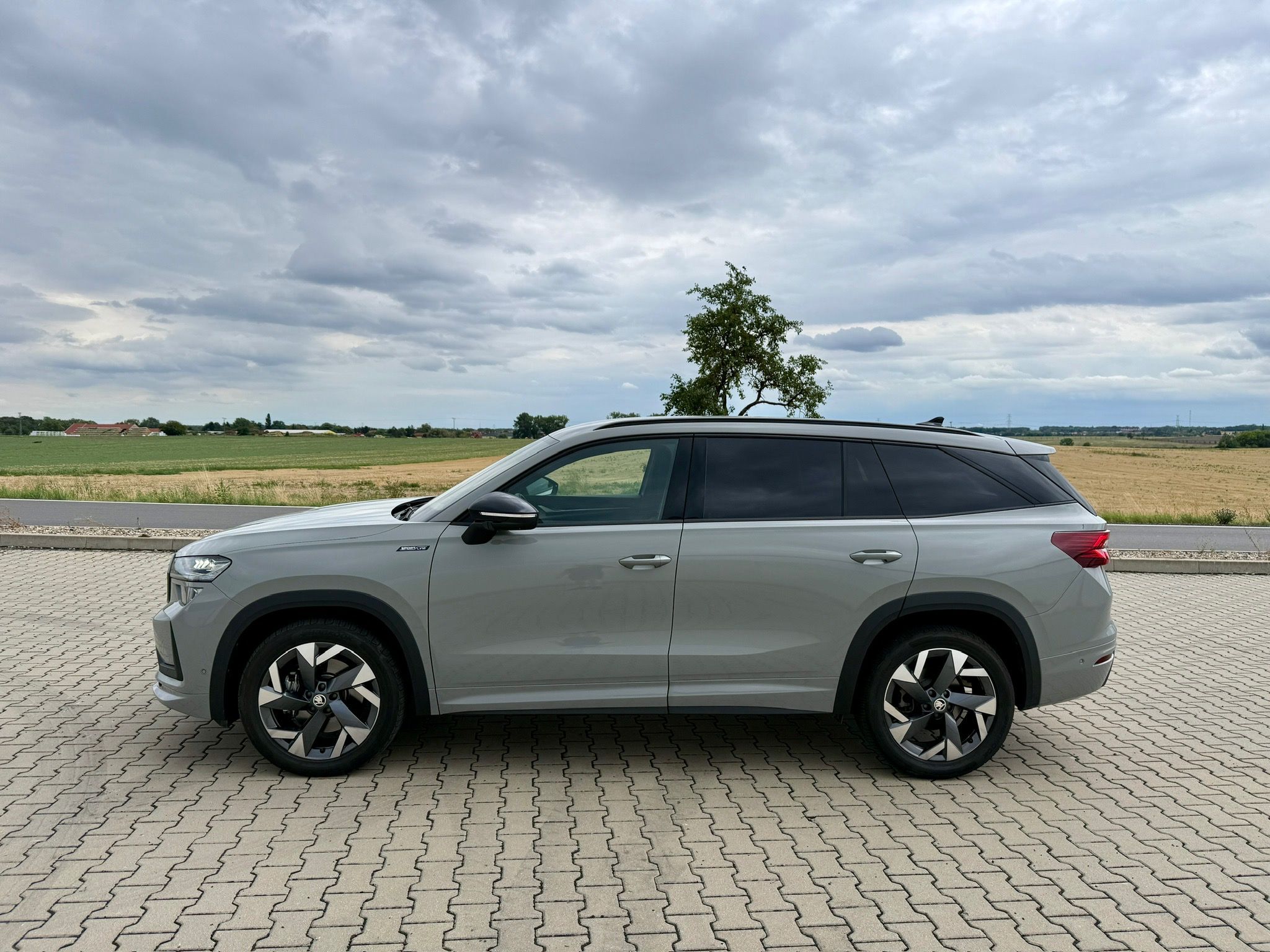 Škoda Kodiaq, Škoda Kodiaq SPORTLINE 2.0 TDI - fotka 5