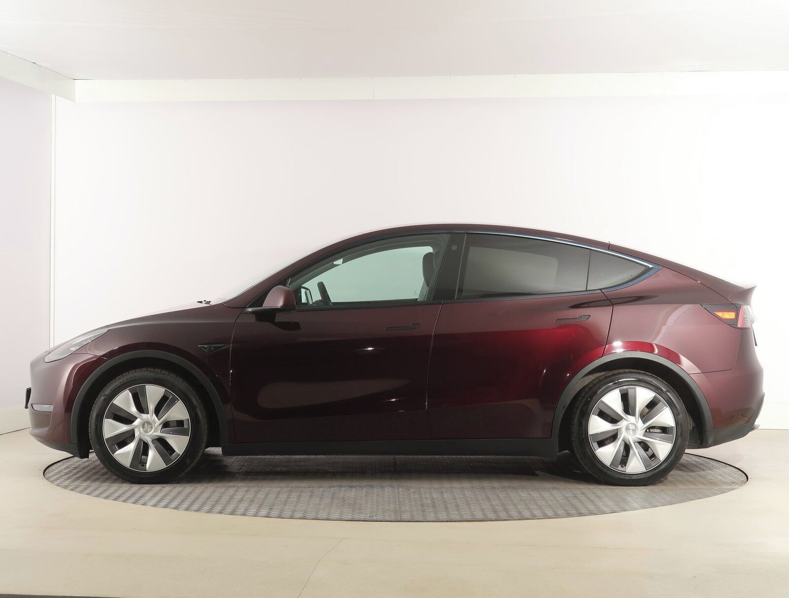 Tesla Model Y, Long Range AWD 79kWh, SoH 91% - fotka 3