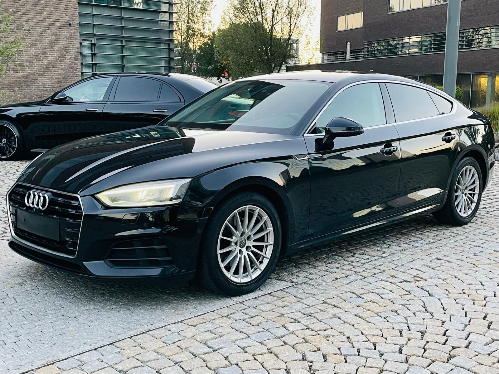 Audi A5, 2.0i 140KW AUT KAMERY VÝHŘEV - fotka 4
