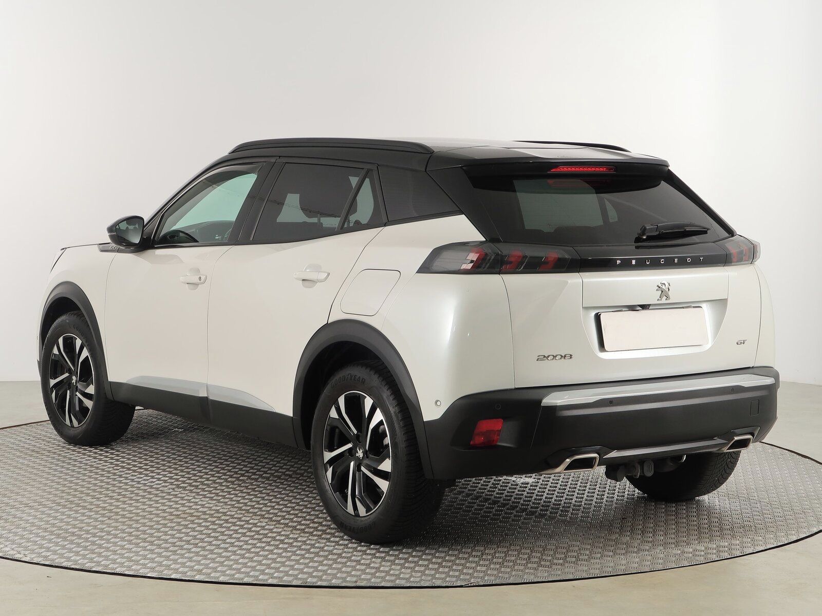 Peugeot 2008, 1.2 PureTech, GT, Automat - fotka 4