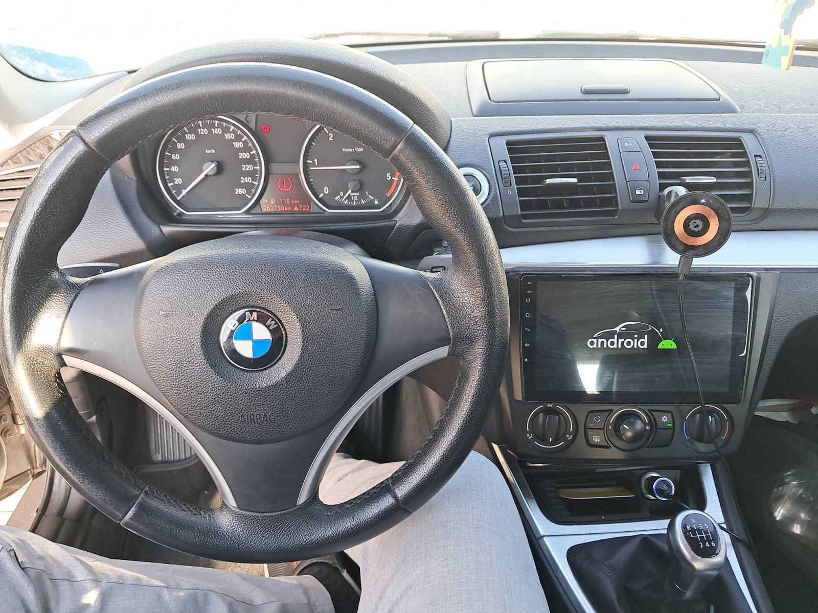 BMW Řada 1, 118d, po STK, v dobrém stavu - fotka 3