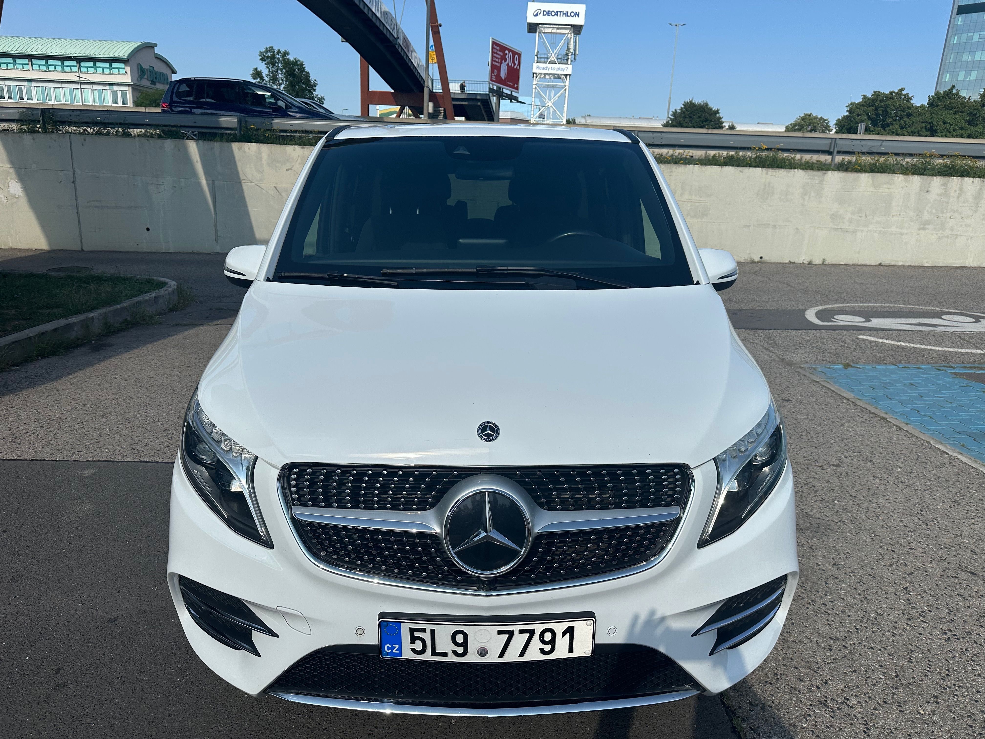Mercedes-Benz Třídy V, V300d 4 matic AMG line