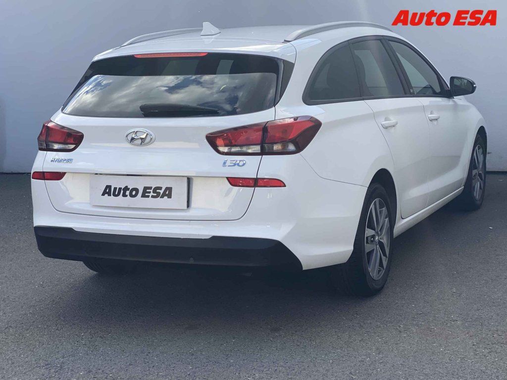 Hyundai i30, 1.4 TGDI,ČR,Trikolor - fotka 4