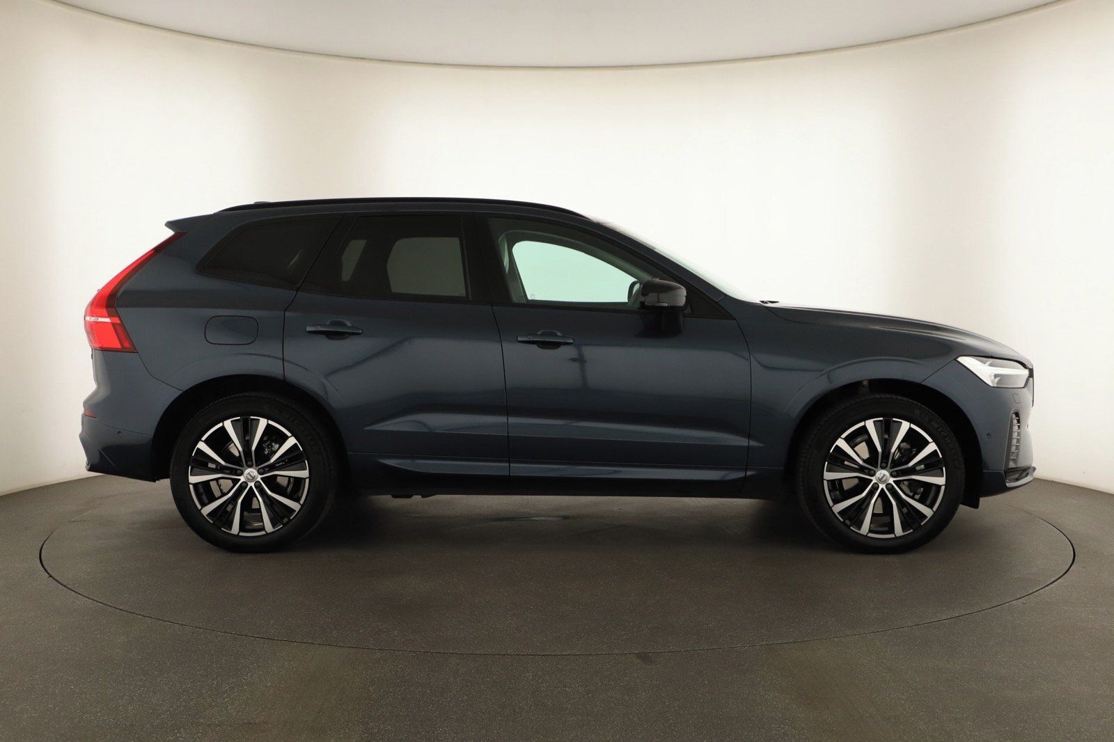 Volvo XC60, B4 AWD - fotka 6