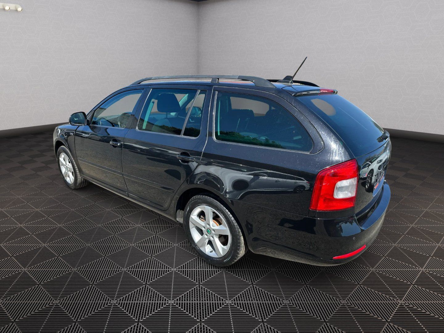Škoda Octavia, 2,0TDI 103kw  Family - fotka 5
