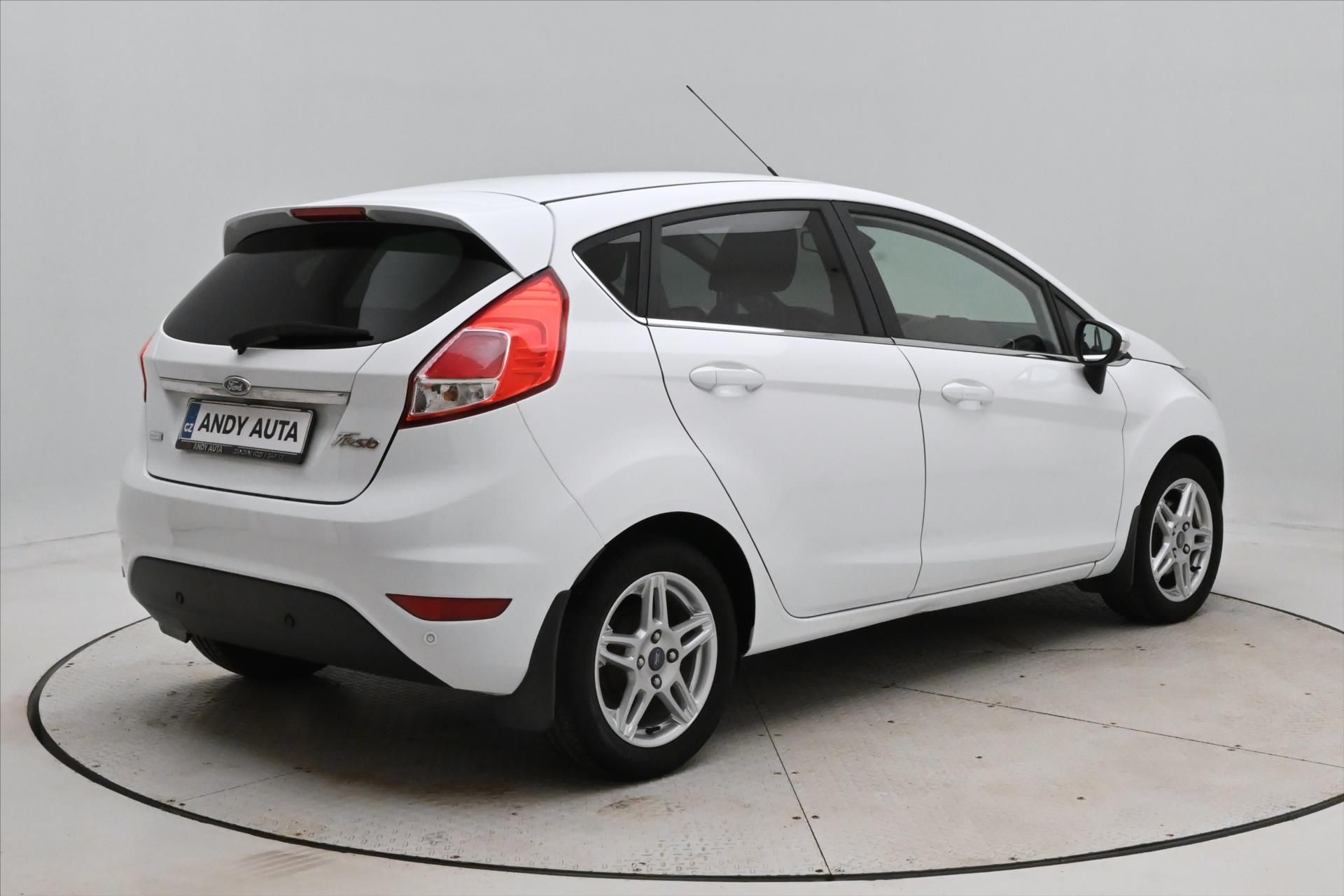 Ford Fiesta, 1,0 EcoBoost 74 kW Titanium - fotka 5