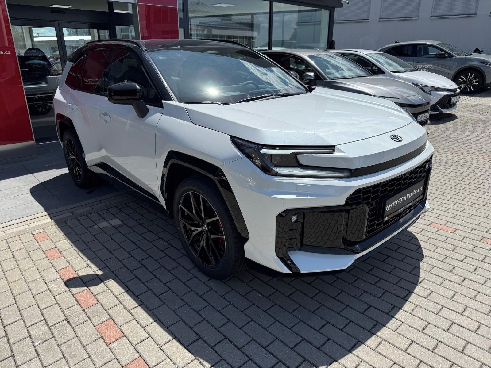 Toyota Rav4, 2.5HEV 194PS 4x4 GR Sport - fotka 2