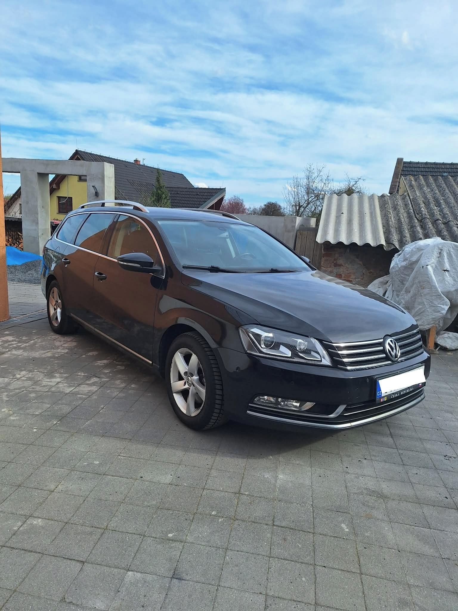 Volkswagen Passat, 2.0 TDI 130 kW, automat - fotka 2