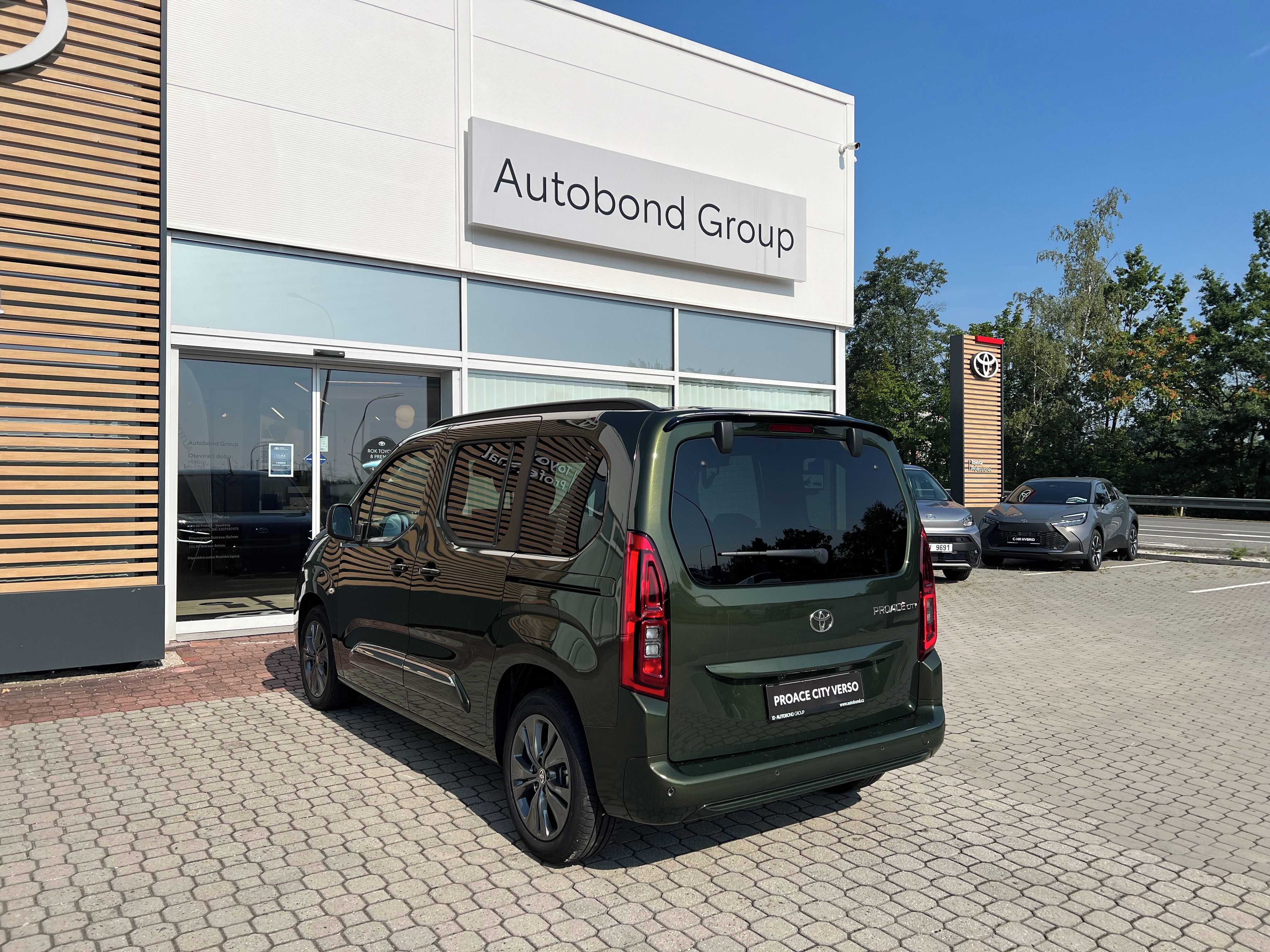 Toyota Proace City Verso, 1.2T Family 5S Short - fotka 4