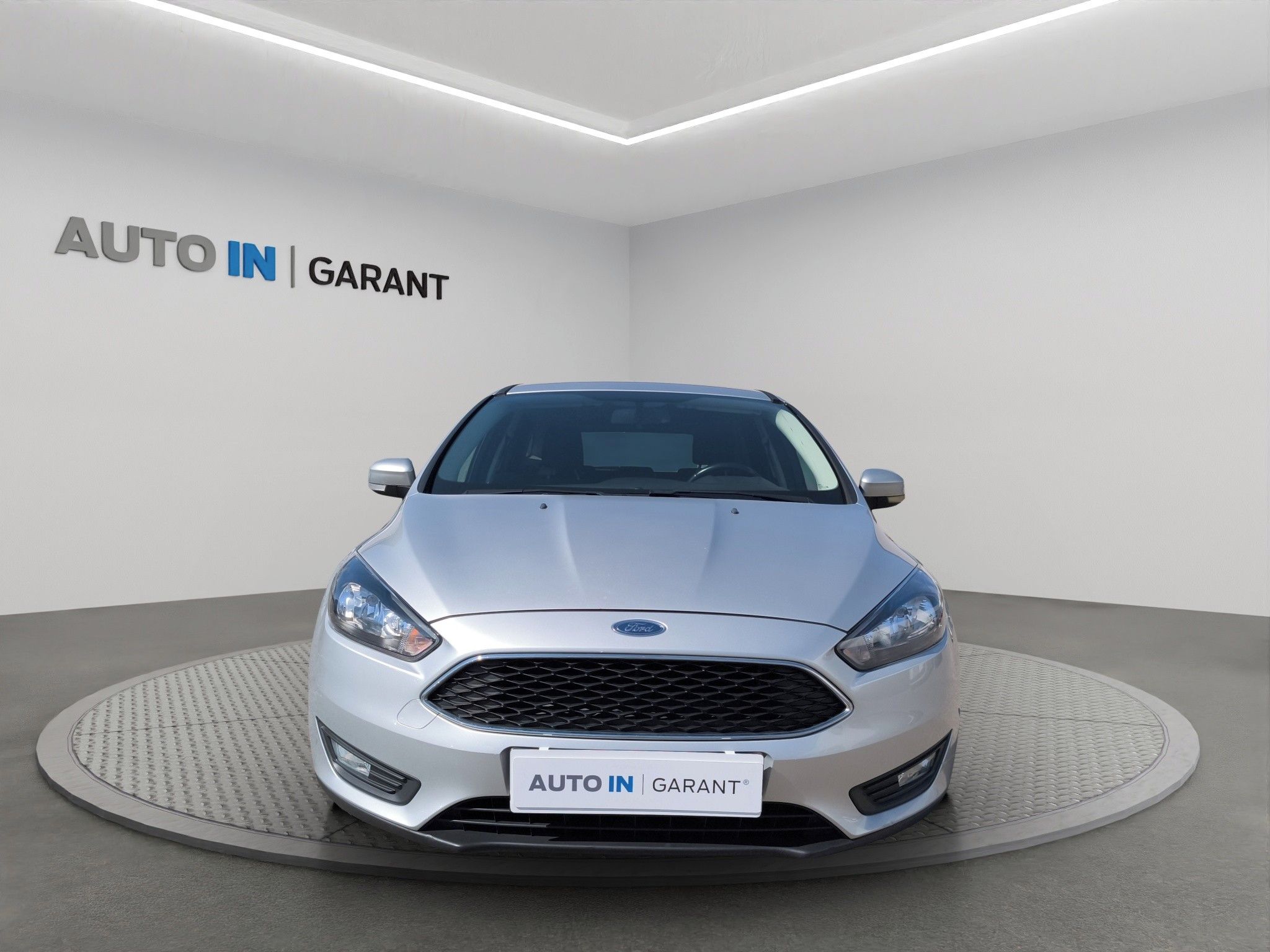 Ford Focus, TREND SPORT 1.0 92kW, ČR, Tažn - fotka 2