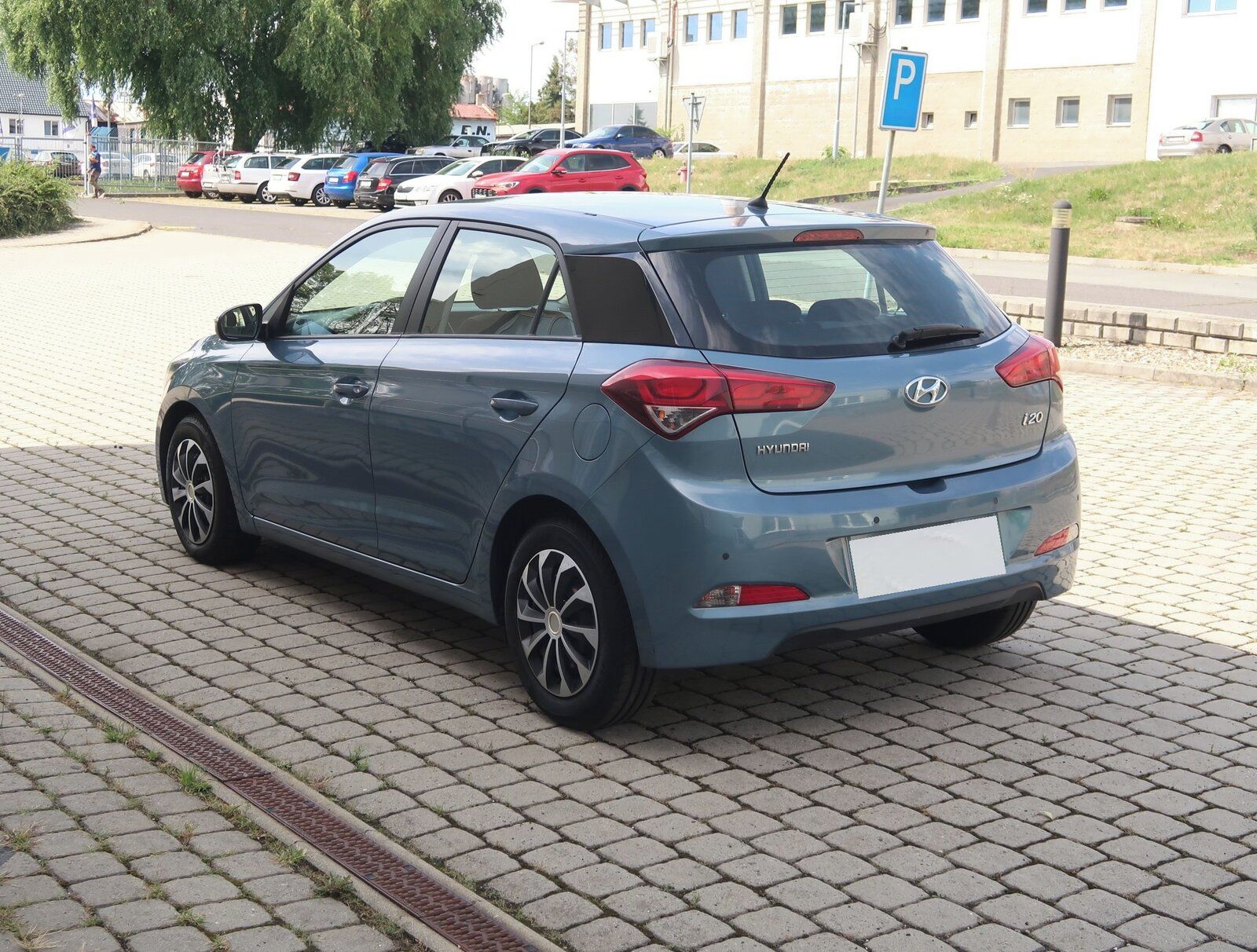 Hyundai i20, 1.1 CRDi, Serv.kniha, Klima - fotka 4