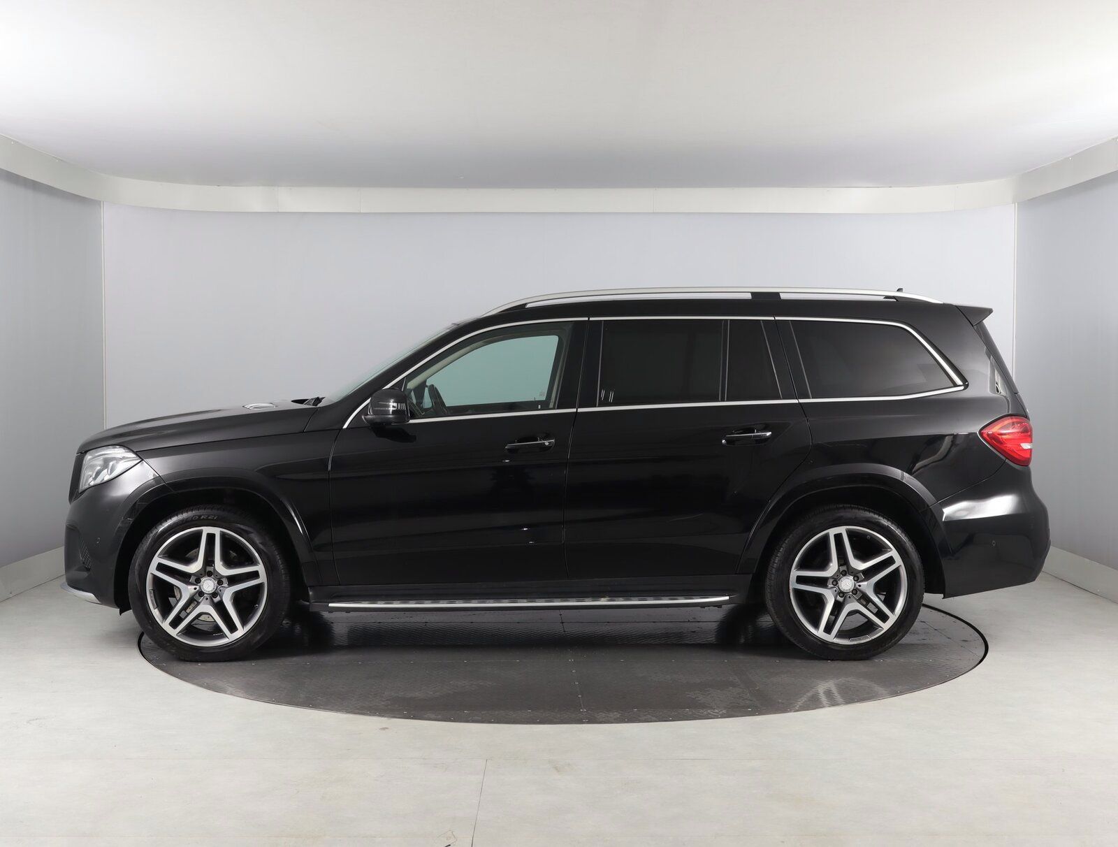 Mercedes-Benz GLS, 500 4MATIC, 4X4, Automat - fotka 3